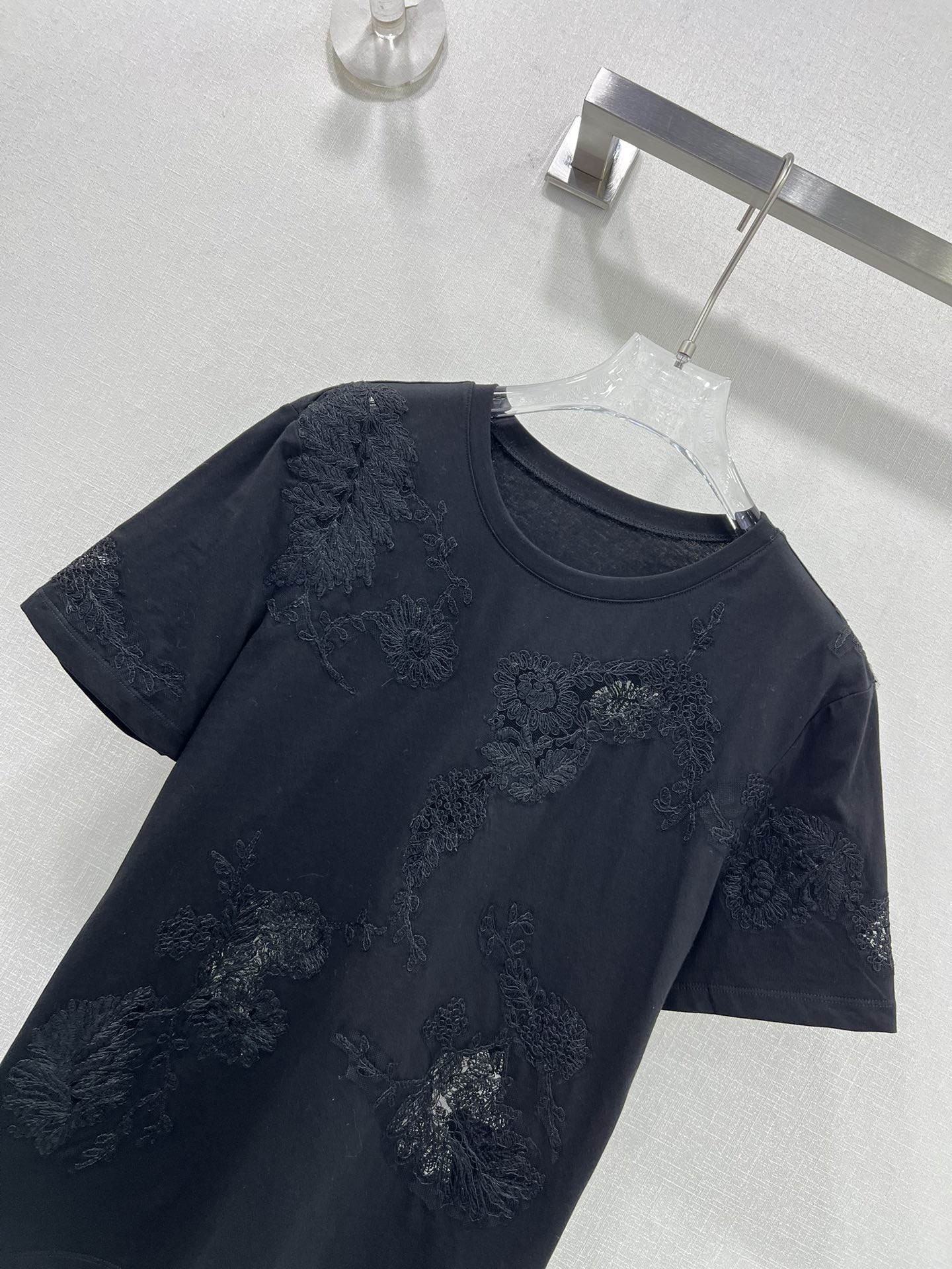 High-Quality Custom Original T-shirt with YB Slash Design and Bulletproof Cotton - 图片 4