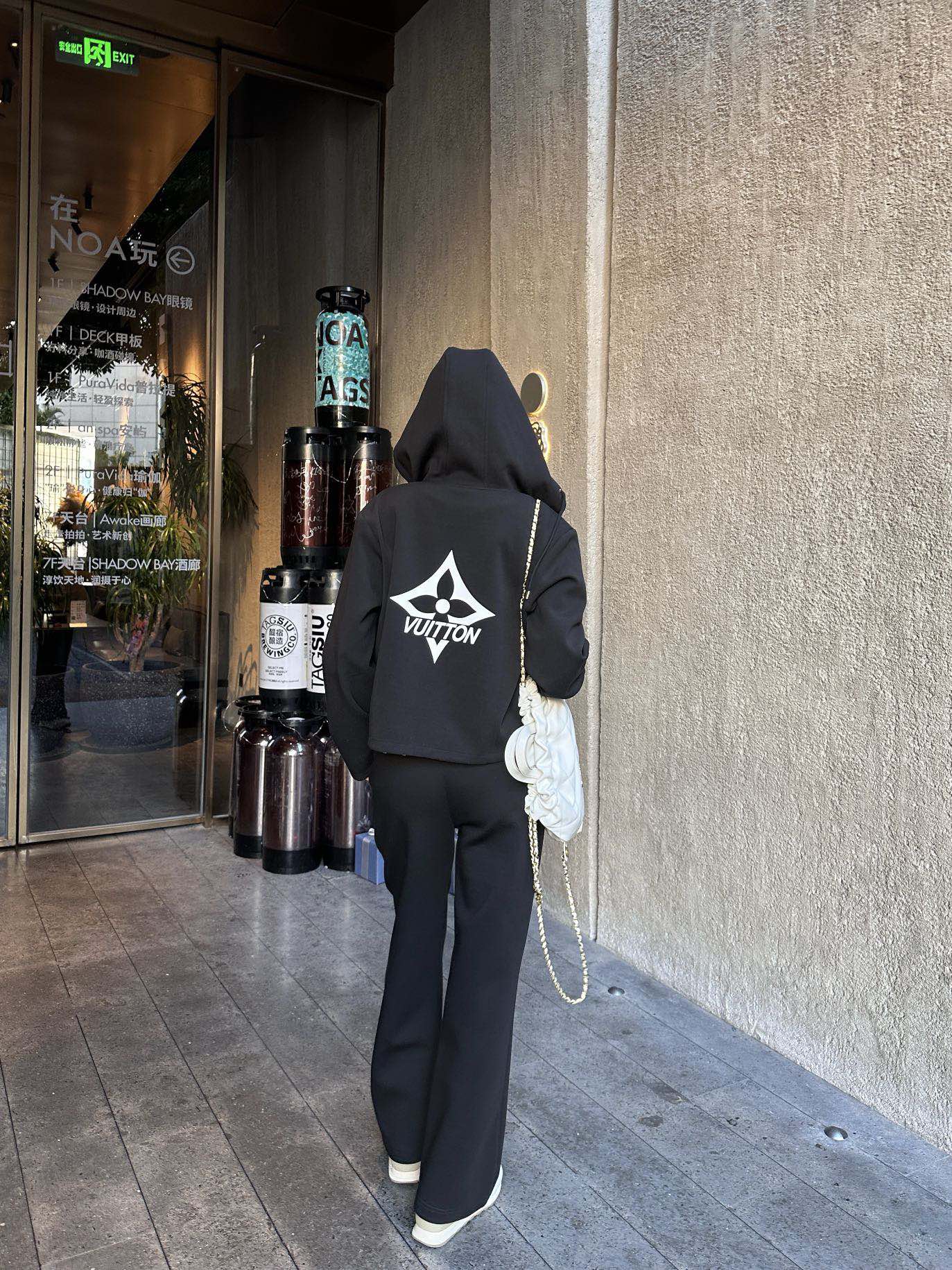 路易威登 Louis Vuitton 高定典藏名品高定成衣时装外套连衣裙衬衫T恤 #FE78FE98 2