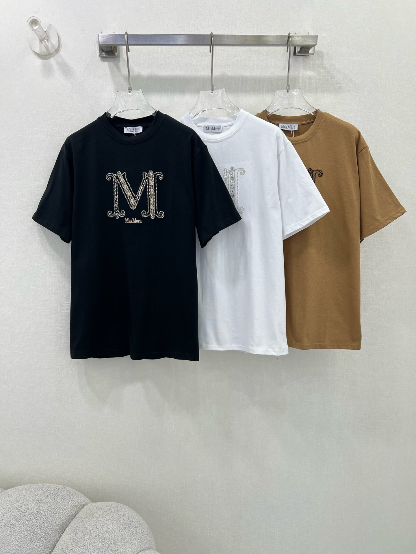 Max Mara’s P357 T-Shirt: Classic Style with Comfortable Fit for All Sizes - 图片 9
