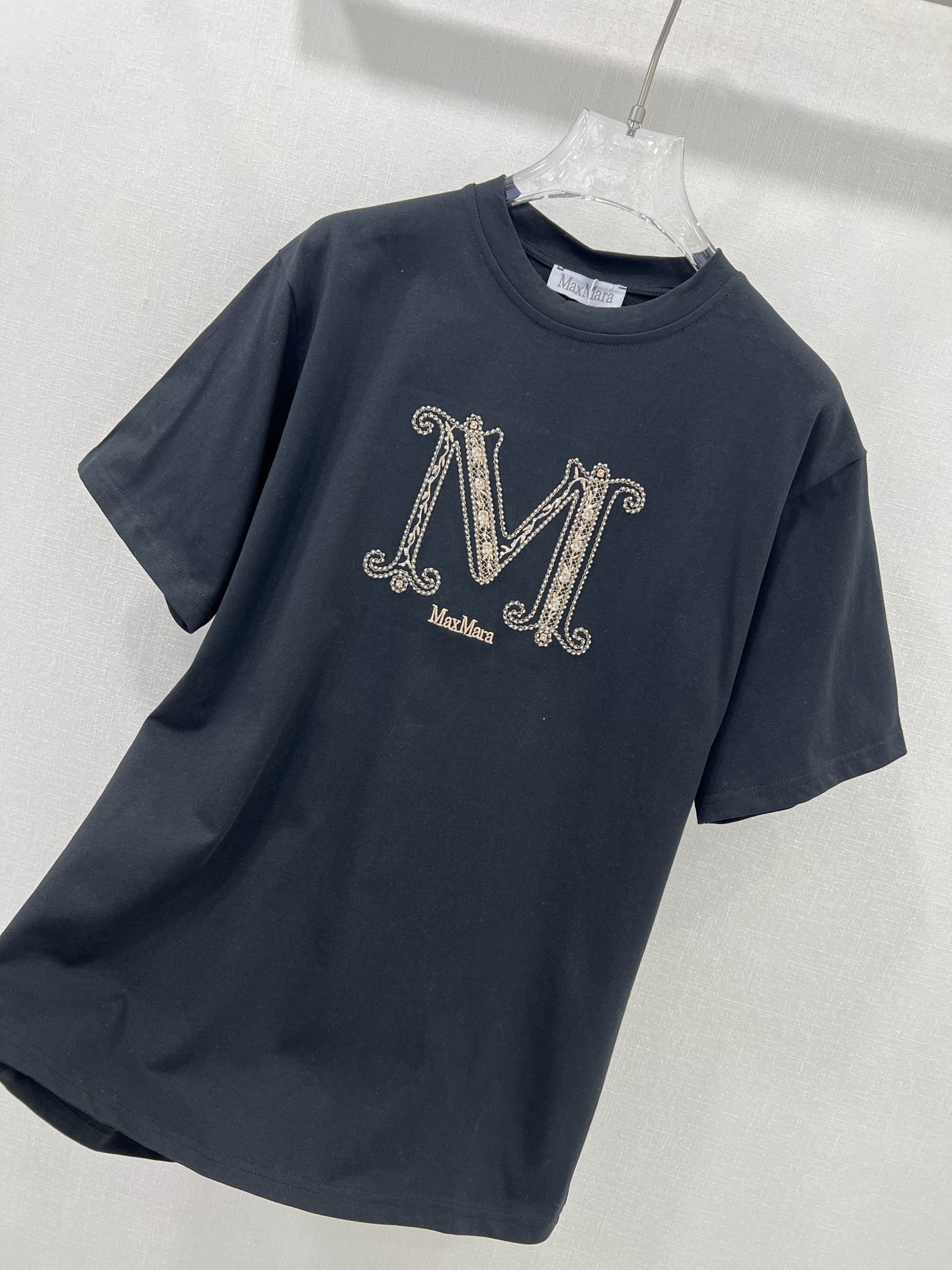 Max Mara’s P357 T-Shirt: Classic Style with Comfortable Fit for All Sizes - 图片 6