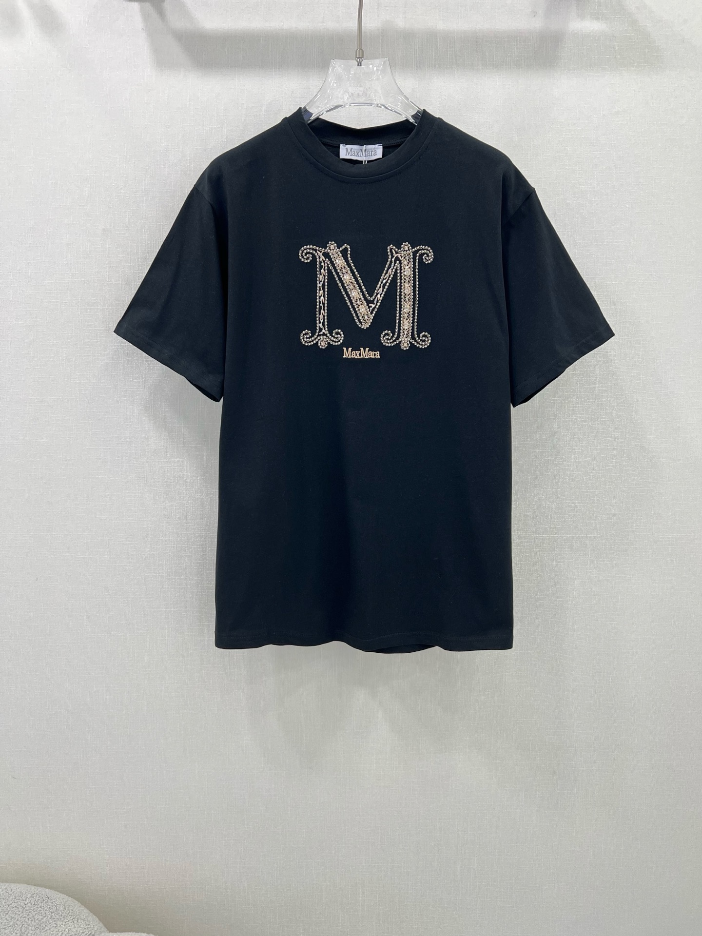 Max Mara’s P357 T-Shirt: Classic Style with Comfortable Fit for All Sizes - 图片 1