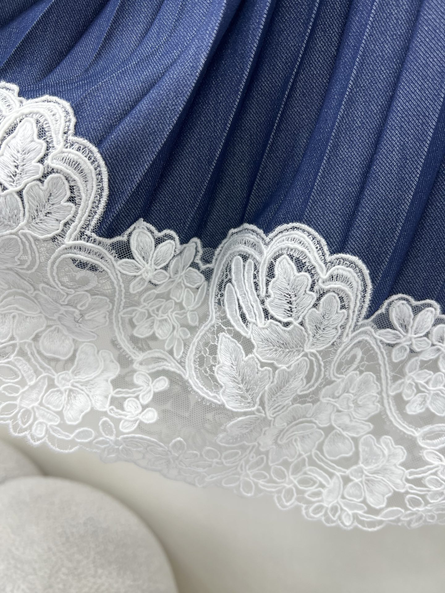 Ermanno Scervino: Lace King’s Custom Cowboy Fashion with Embroidered Flair - 图片 6