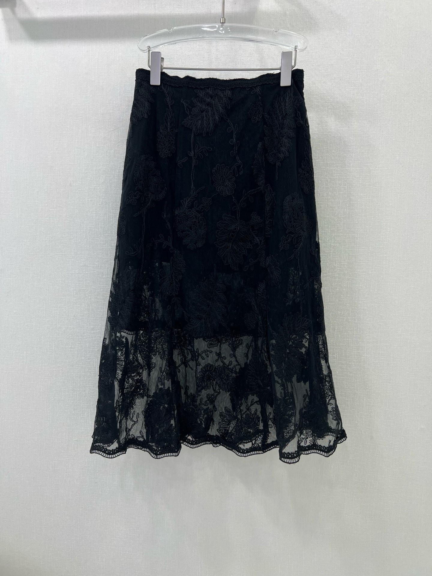 French Lace Half-Dress by P1139: Ermanno Scervino Pack Adds Elegance and Style - 图片 8