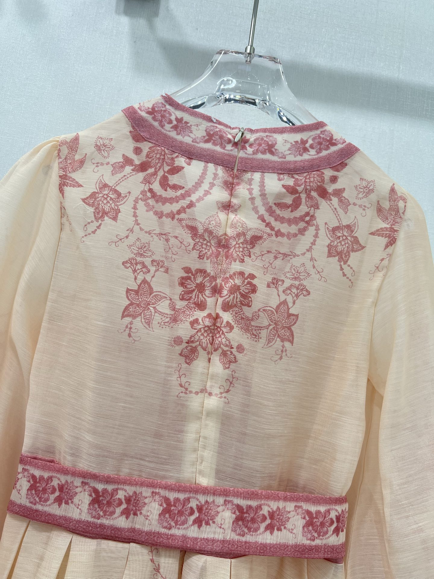 🔥🔥Zimmerman*兹/默曼 25新款连衣裙 V领蓬蓬泡泡袖公主袖设计 搭配定制腰带 腰部鱼骨撑 更