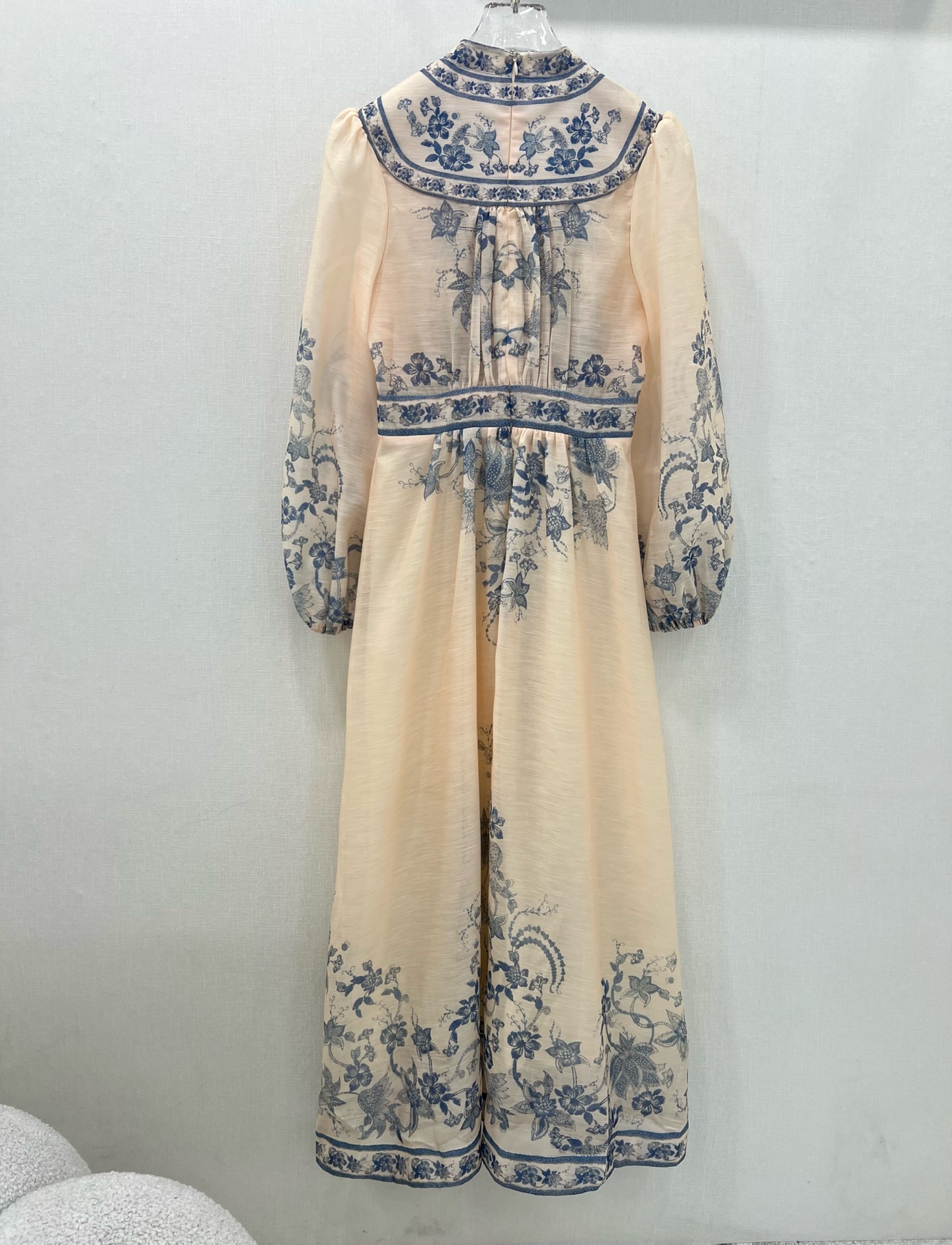 🔥🔥Zimmerman*兹/默曼 25新款连衣裙 V领蓬蓬泡泡袖公主袖设计 搭配定制腰带 腰部收腰设计 