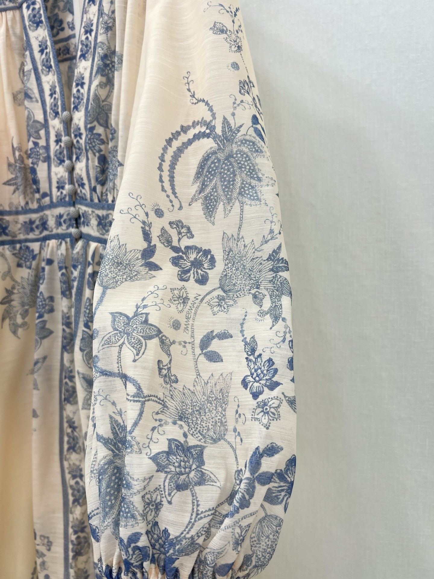 🔥🔥Zimmerman*兹/默曼 25新款连衣裙 V领蓬蓬泡泡袖公主袖设计 搭配定制腰带 腰部收腰设计 