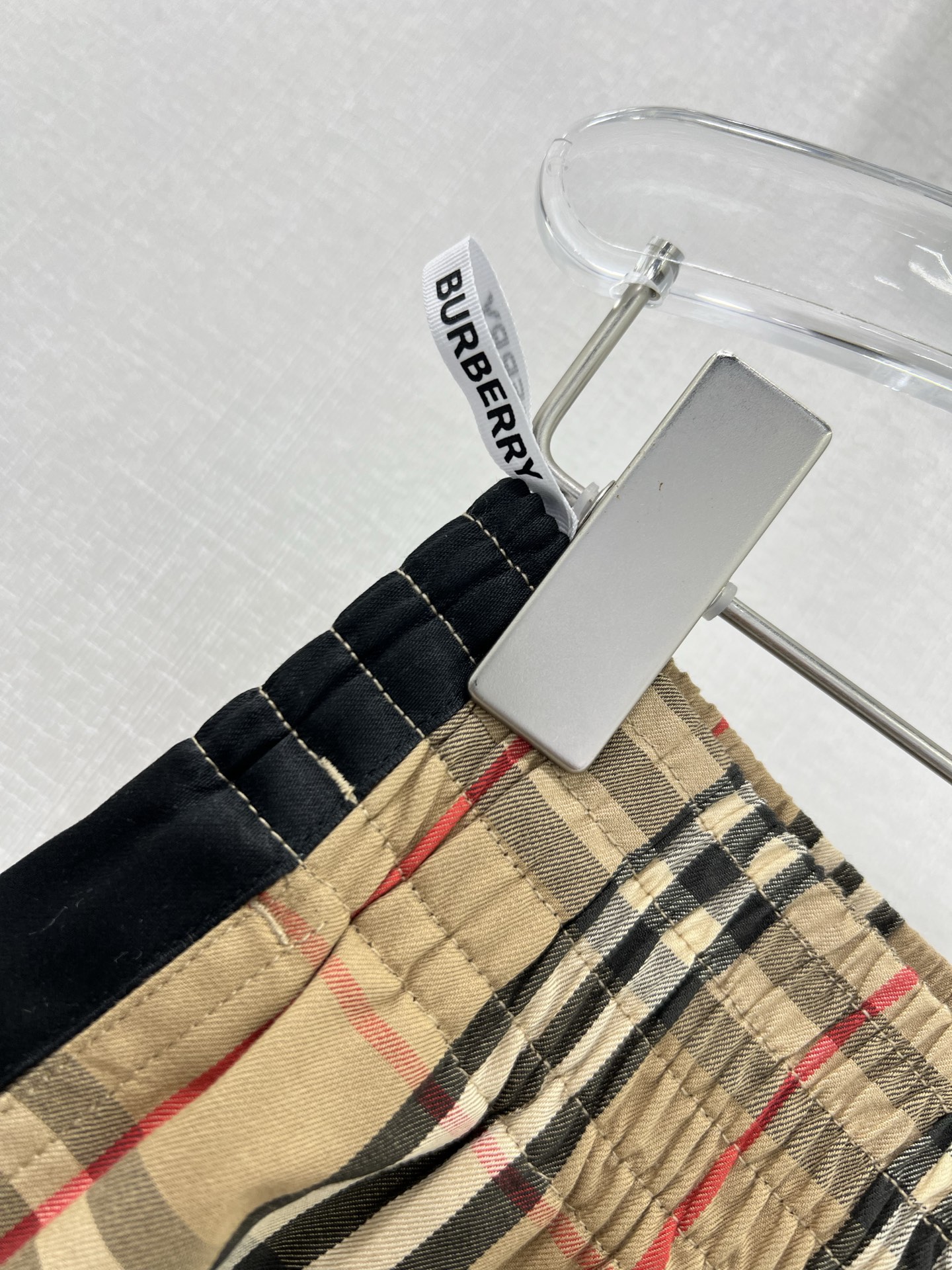 “New Burberry 25SS Women’s Suit: Waist-tightening, Comfortable, Fashion-forward” - 图片 2