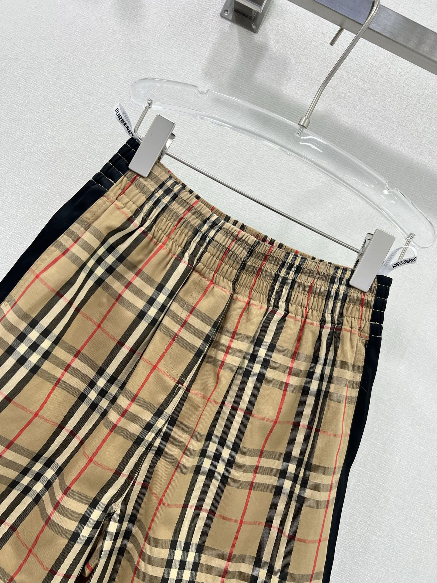 “New Burberry 25SS Women’s Suit: Waist-tightening, Comfortable, Fashion-forward” - 图片 3