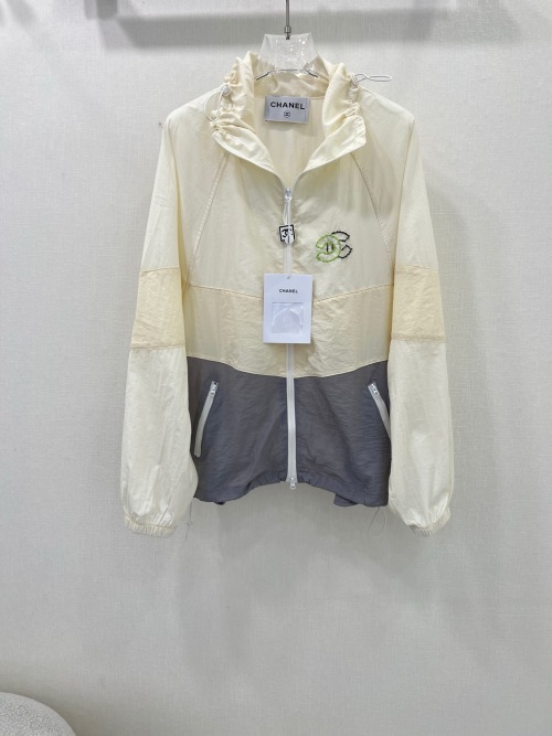 Chanel Vintage Windbreaker Sunscreen Set - Lightweight, Breathable, Stylish 1 Chanel Vintage Windbreaker Sunscreen Set - Lightweight, Breathable, Stylish