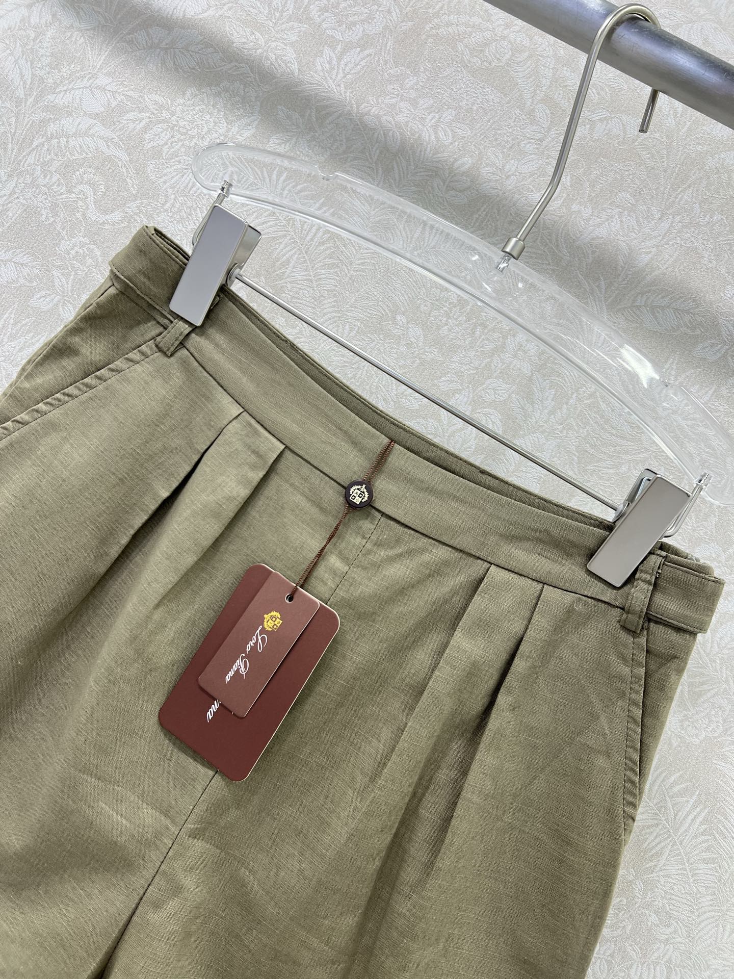 Stylish P403 Female Suit with LP 58 Shorts for Comfortable Daily Wear - 图片 2
