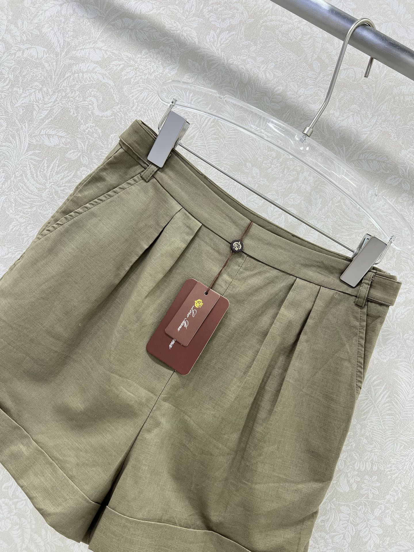 Stylish P403 Female Suit with LP 58 Shorts for Comfortable Daily Wear - 图片 3