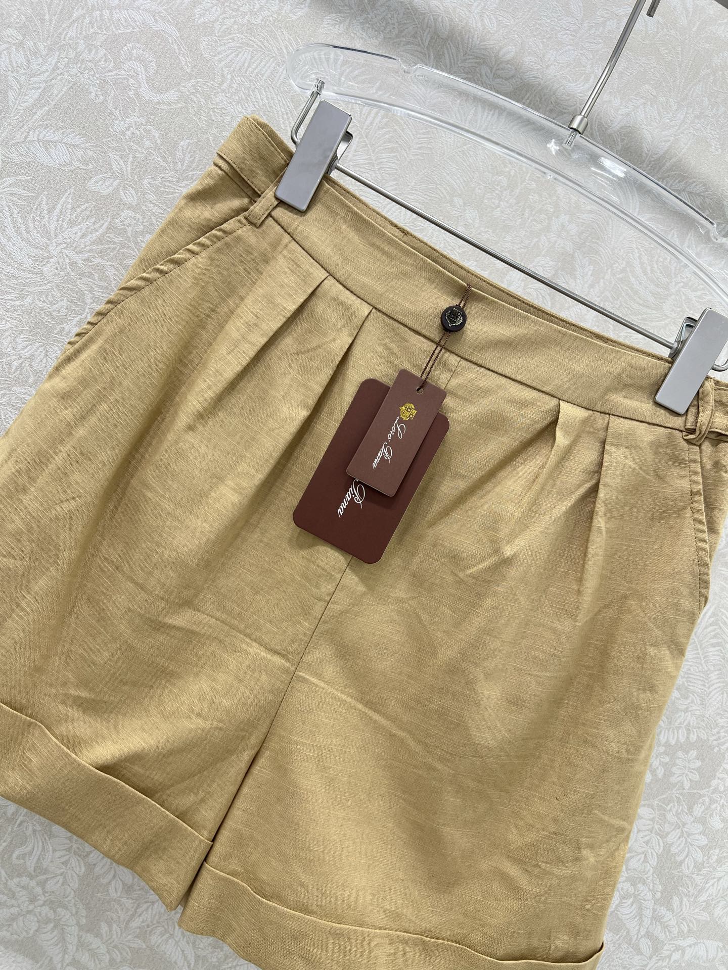 P403 Original One-Size-Fits-All Female Suit with LP 58 Shorts: Stylish Comfort for Daily Wear - 图片 3
