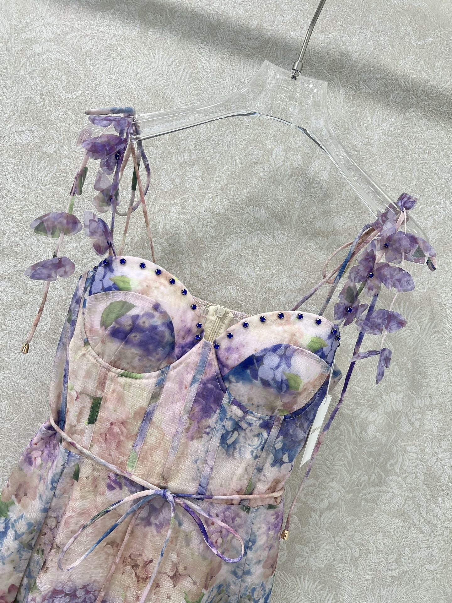 🔥🔥ZIMMERM*25新款繁花簇锦印花吊带连衣裙 肩带订钻立体花装饰 胸前订钻腰身褶皱勾勒腰线让人眼前