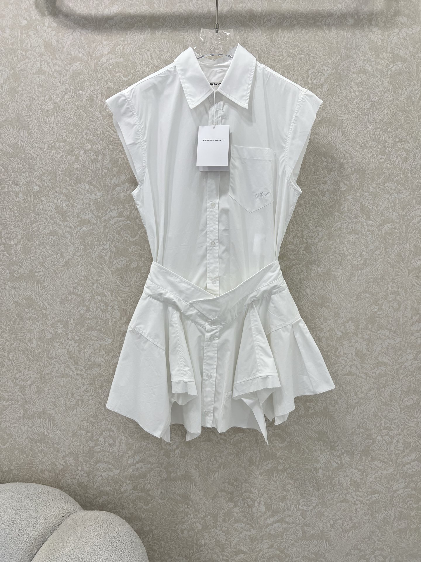 Fashion Update: New Alexander WA*G Women’s Outfits for Fall Mornings