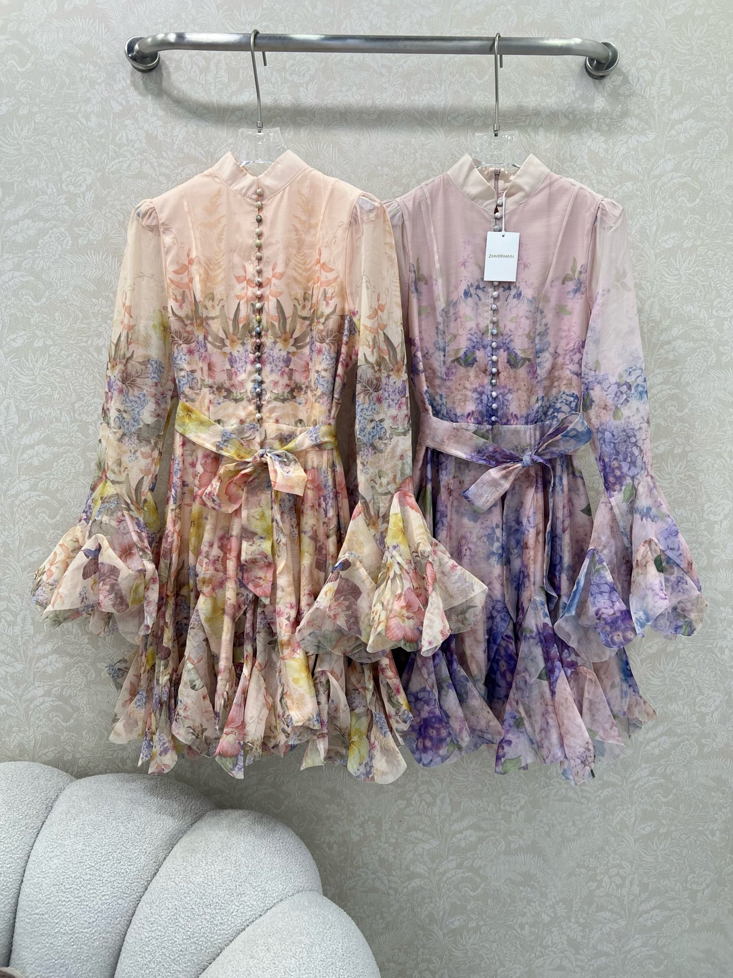 🔥🔥Zimmerman*兹/默曼 25新款不规则混纺数码印花花朵设计长袖连衣裙 极具个性的一款连衣裙 袖