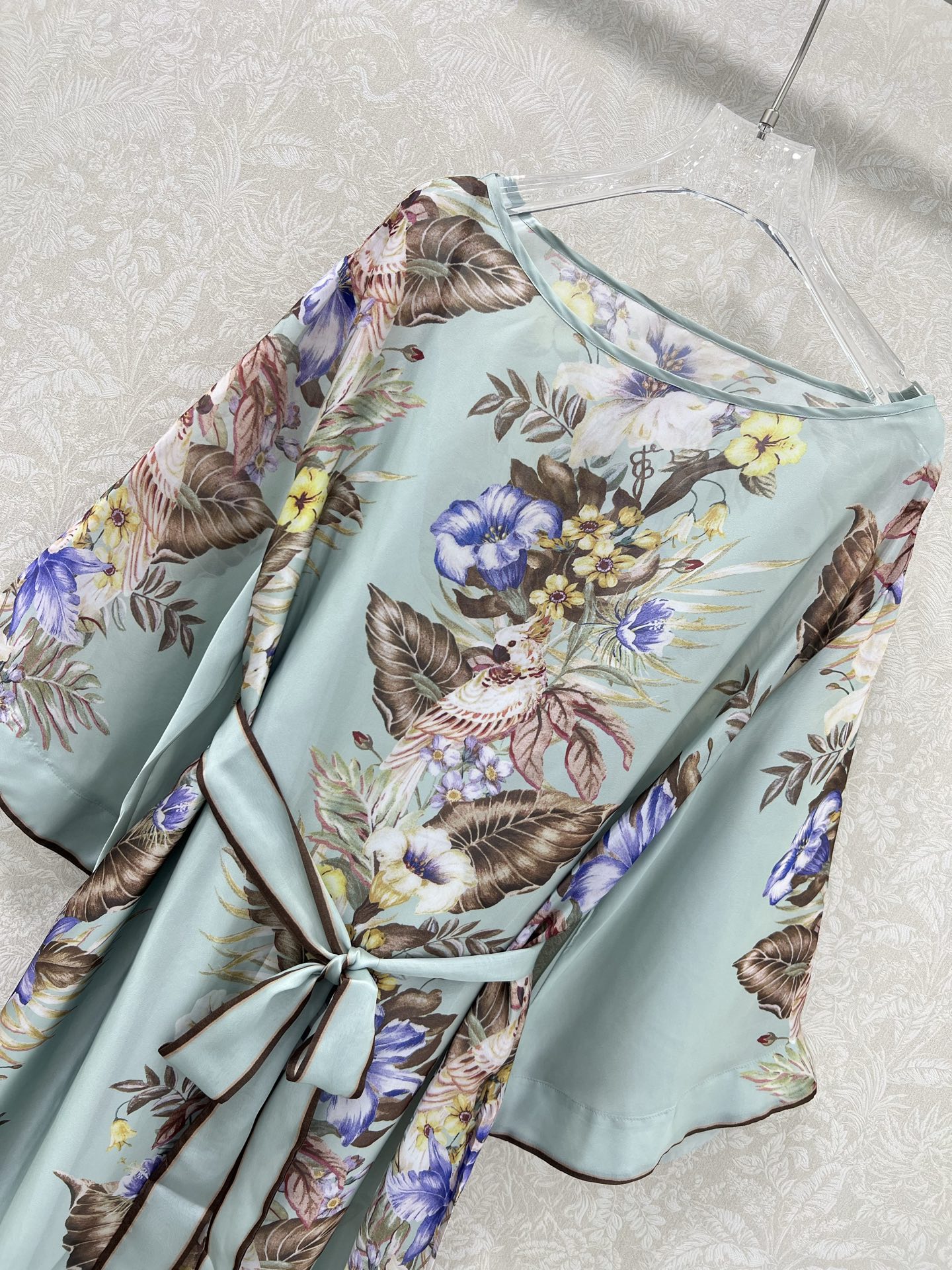 🔥🔥Zimmerman*兹/默曼 25新款连衣裙 一字肩定位印花衬衣 超绝的豆绿色 搭配本布腰带 定位奢