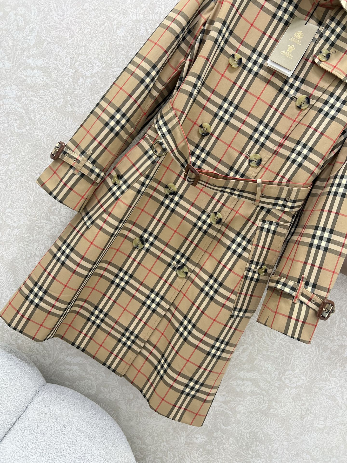 Burberry Women's Classic Trench Coat - Vintage Check Pattern, Double-Breasted 5 i1751377874215 3415 0 4