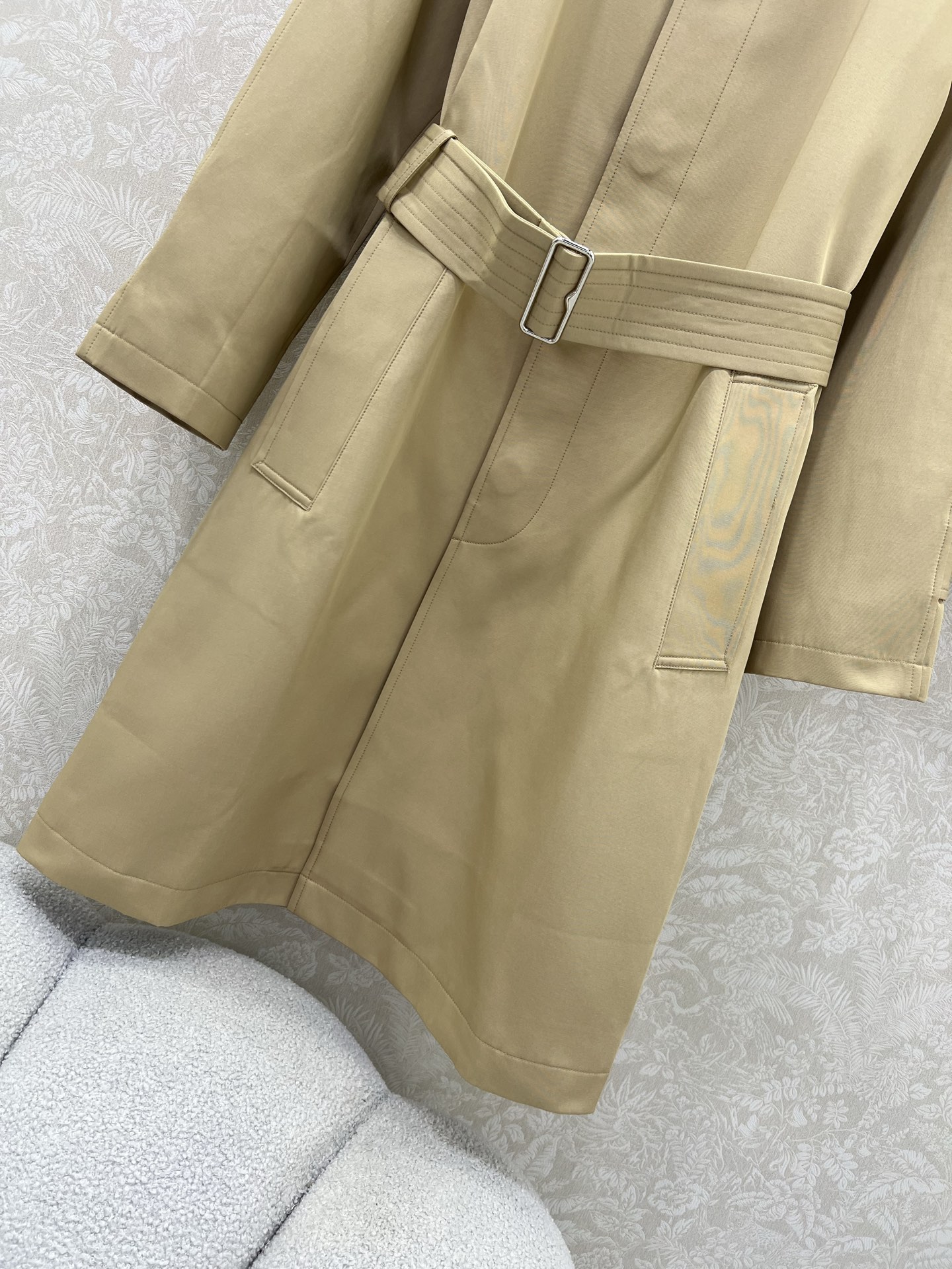 Burberry Women's Trench Coat - Lightweight, Vintage Check, Belted, S-XL 5 i1751377958628 3787 0 3