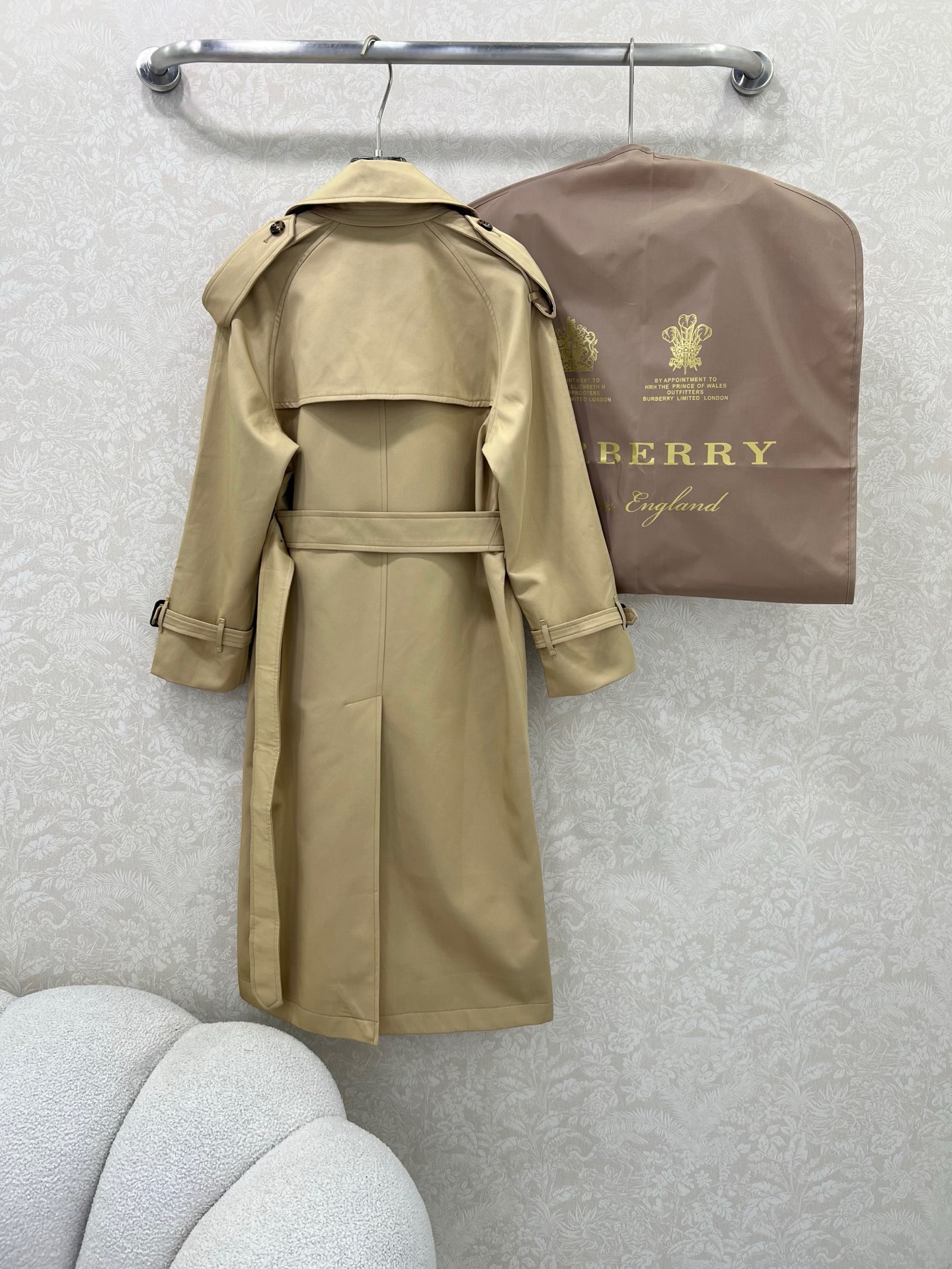 Burberry Trench Coat Women's 2024 Fall - Classic Style with Gradient Design 9 i1751378130100 4116 0 1