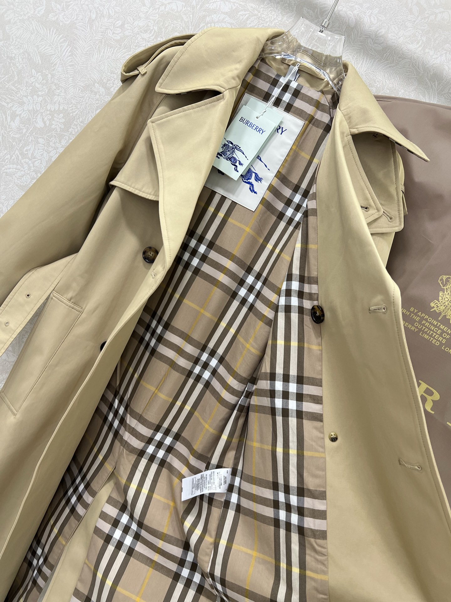 Burberry Trench Coat Women's 2024 Fall - Classic Style with Gradient Design 7 i1751378130853 7706 0 6