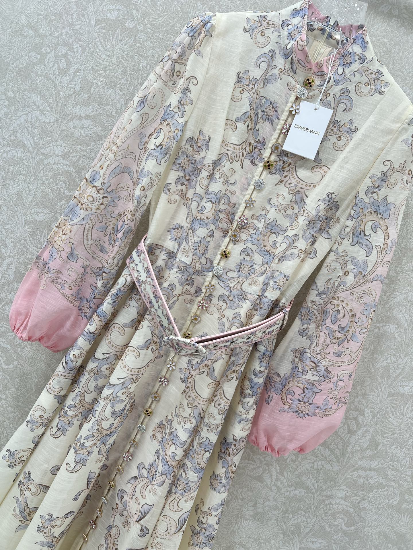 🔥🔥Zimmerman*兹/默曼 25新款百花渐变系列 同步上新啦~长款‼️连衣裙 小立领和灯笼袖设计 