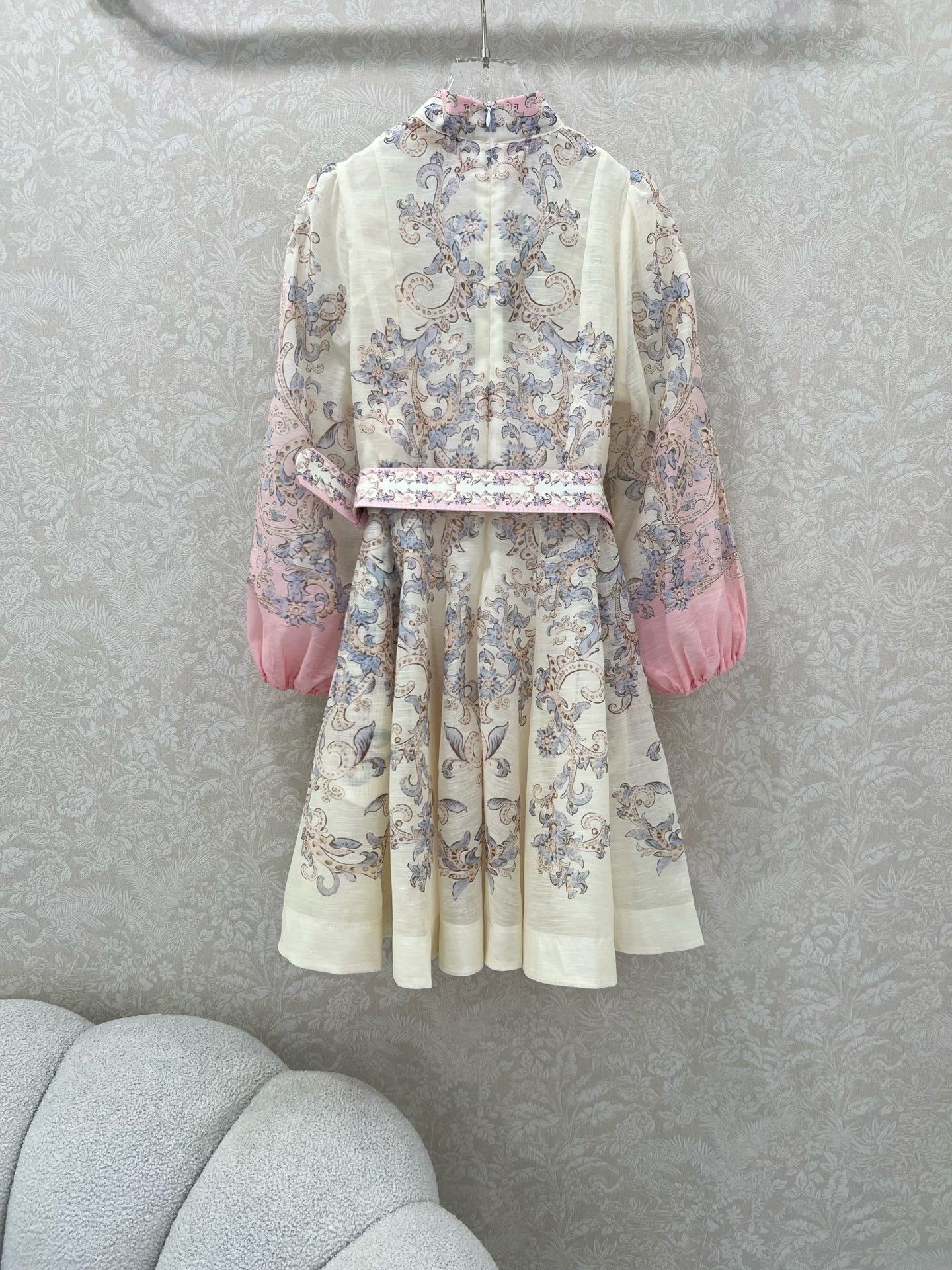 🔥🔥Zimmerman*兹/默曼 25新款百花渐变系列 同步上新啦~短款‼️连衣裙 小立领和灯笼袖设计 