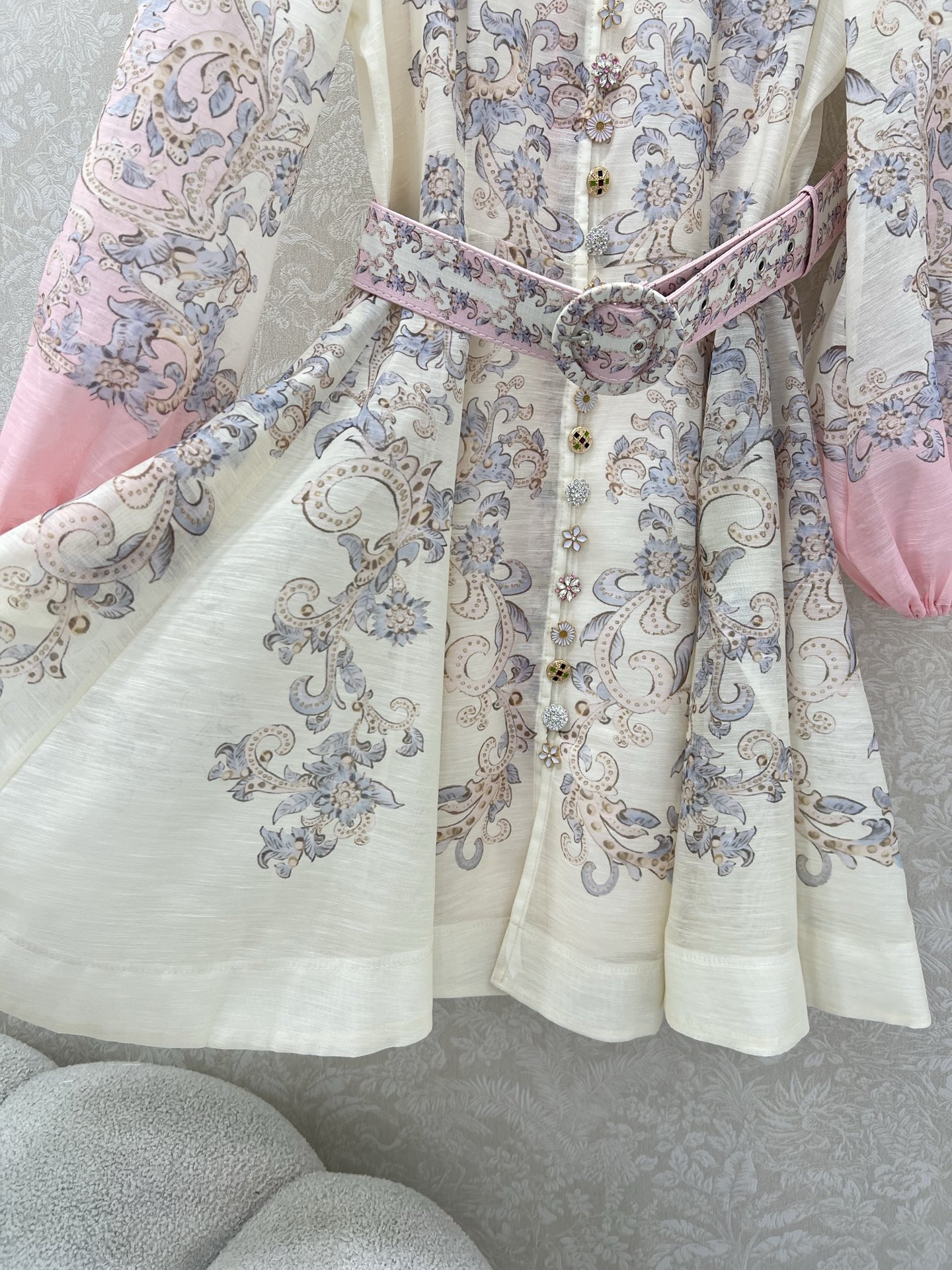 🔥🔥Zimmerman*兹/默曼 25新款百花渐变系列 同步上新啦~短款‼️连衣裙 小立领和灯笼袖设计 