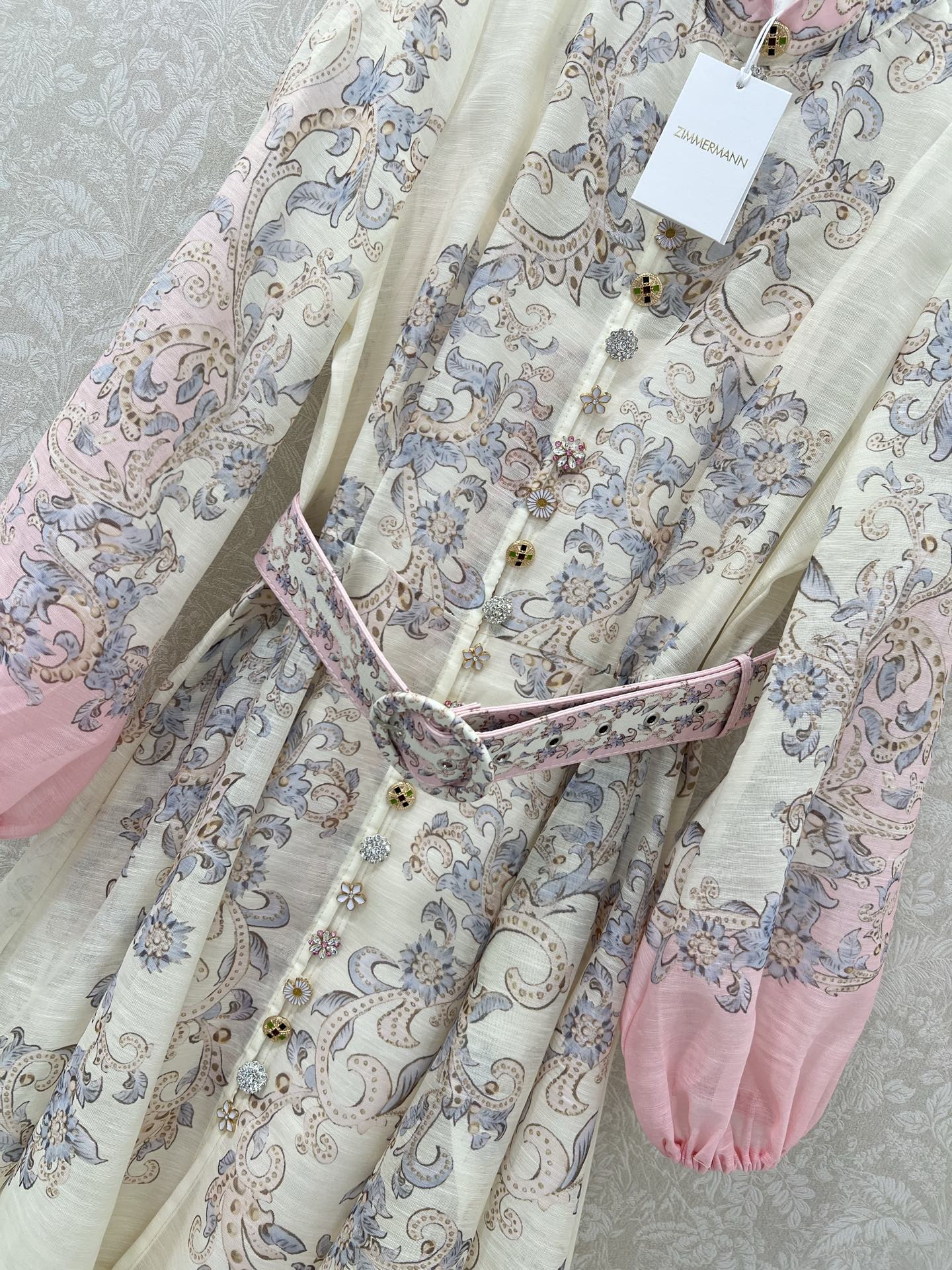 🔥🔥Zimmerman*兹/默曼 25新款百花渐变系列 同步上新啦~短款‼️连衣裙 小立领和灯笼袖设计 