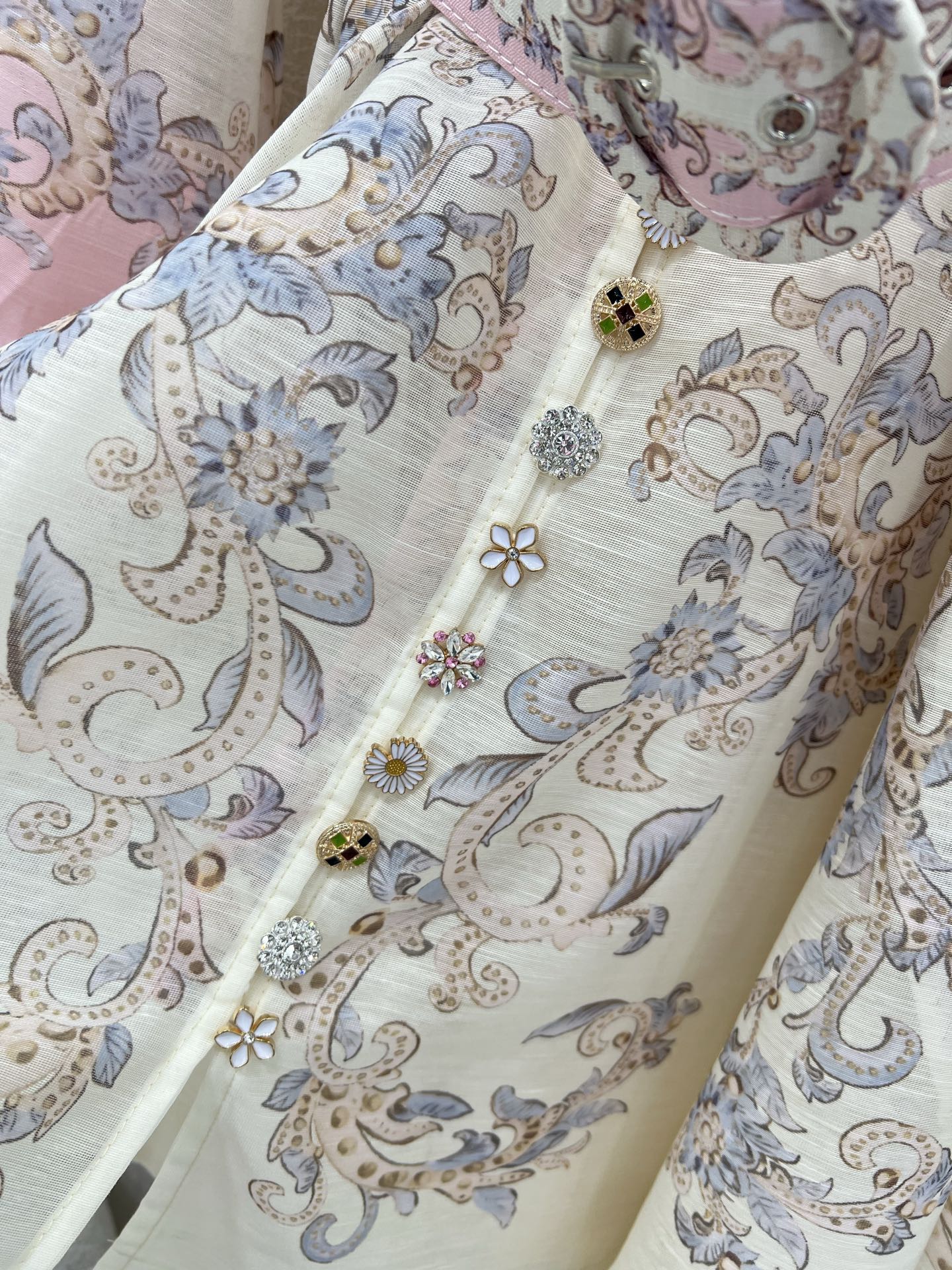 🔥🔥Zimmerman*兹/默曼 25新款百花渐变系列 同步上新啦~短款‼️连衣裙 小立领和灯笼袖设计 