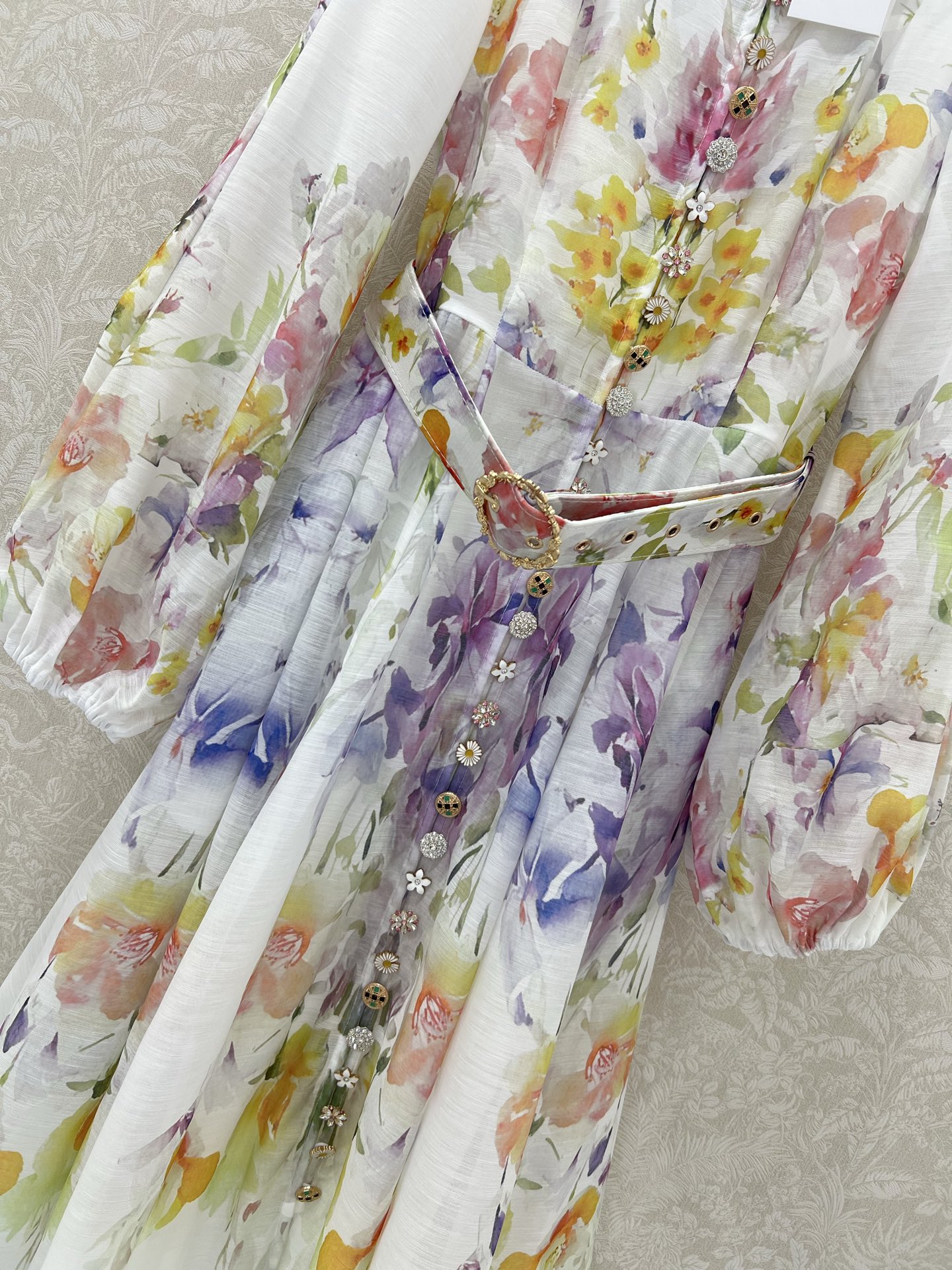 🔥🔥Zimmerman*兹/默曼 25新款百花系列 同步上新啦~长款‼️连衣裙 小立领和灯笼袖设计 前襟