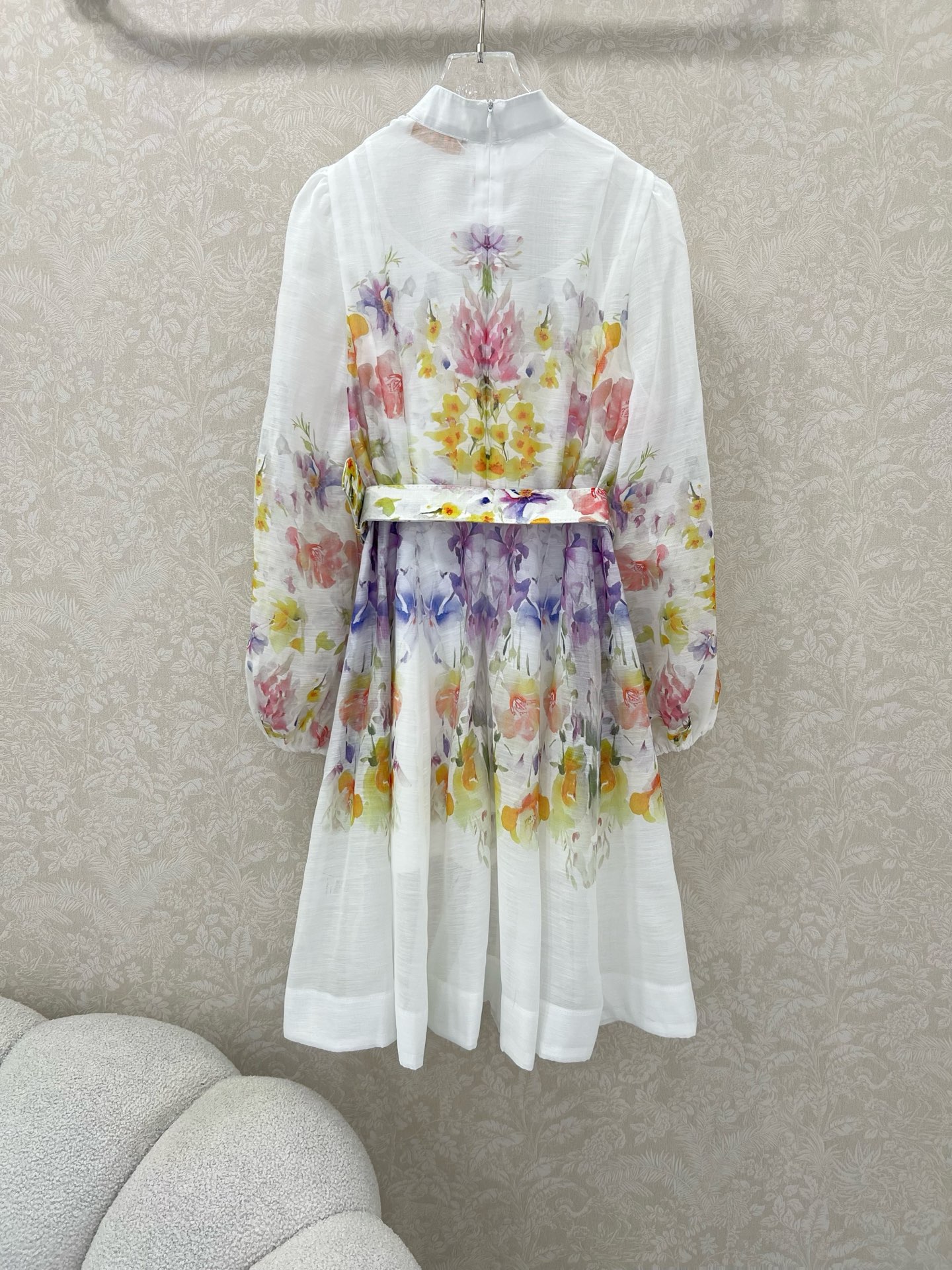 🔥🔥Zimmerman*兹/默曼 25新款百花系列 同步上新啦~短款‼️连衣裙 小立领和灯笼袖设计 前襟