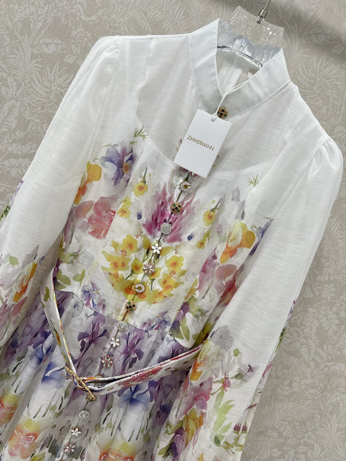 🔥🔥Zimmerman*兹/默曼 25新款百花系列 同步上新啦~短款‼️连衣裙 小立领和灯笼袖设计 前襟