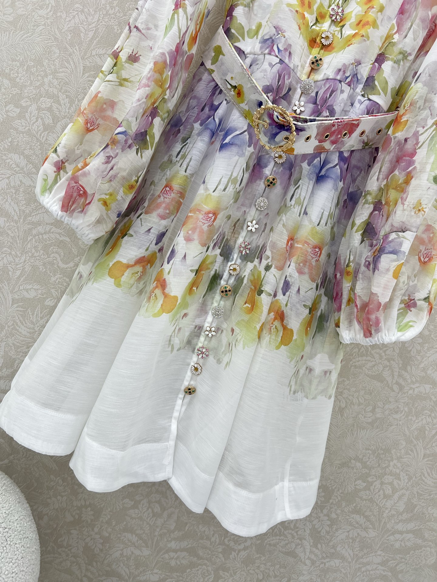 🔥🔥Zimmerman*兹/默曼 25新款百花系列 同步上新啦~短款‼️连衣裙 小立领和灯笼袖设计 前襟