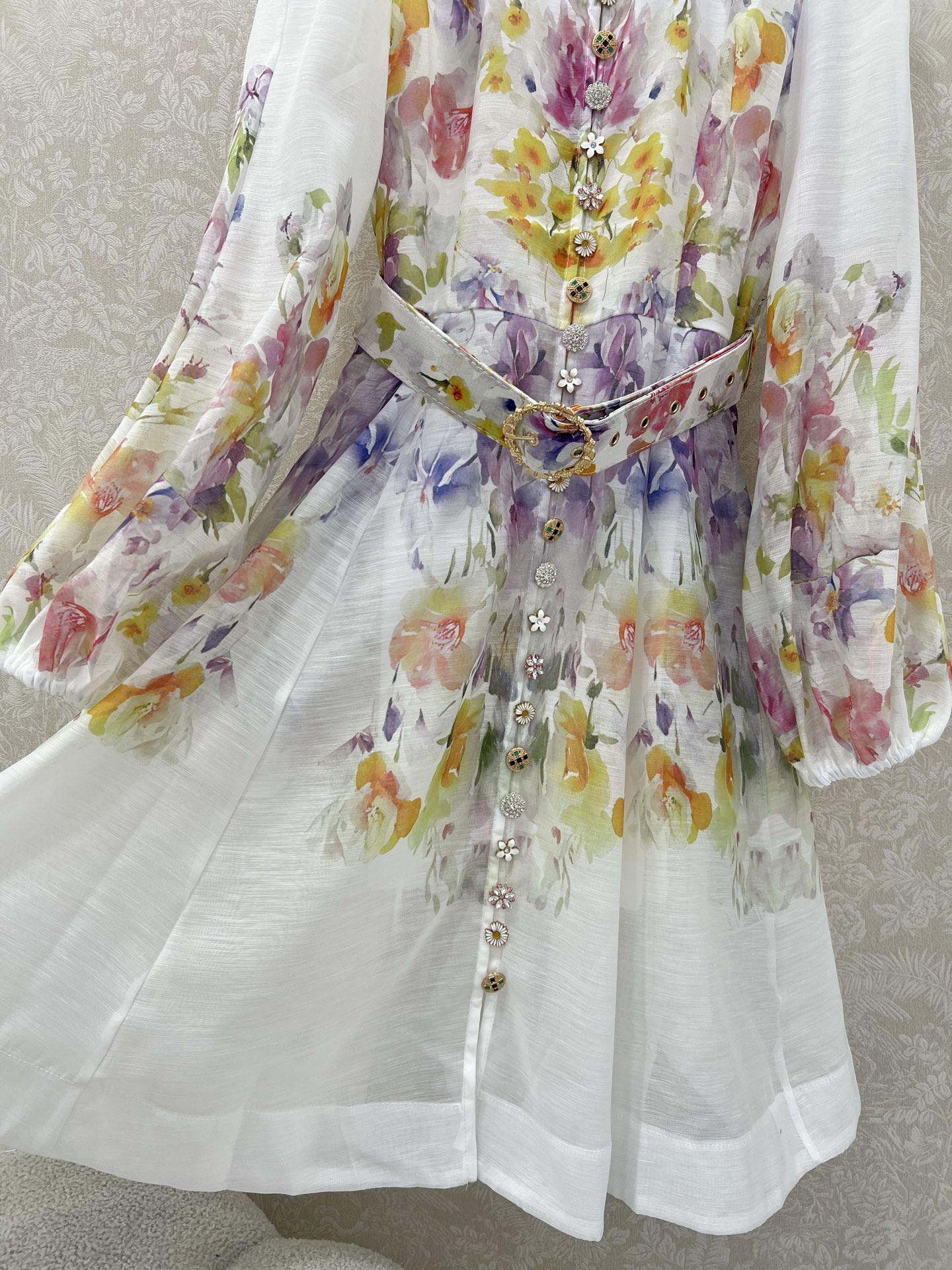 🔥🔥Zimmerman*兹/默曼 25新款百花系列 同步上新啦~短款‼️连衣裙 小立领和灯笼袖设计 前襟