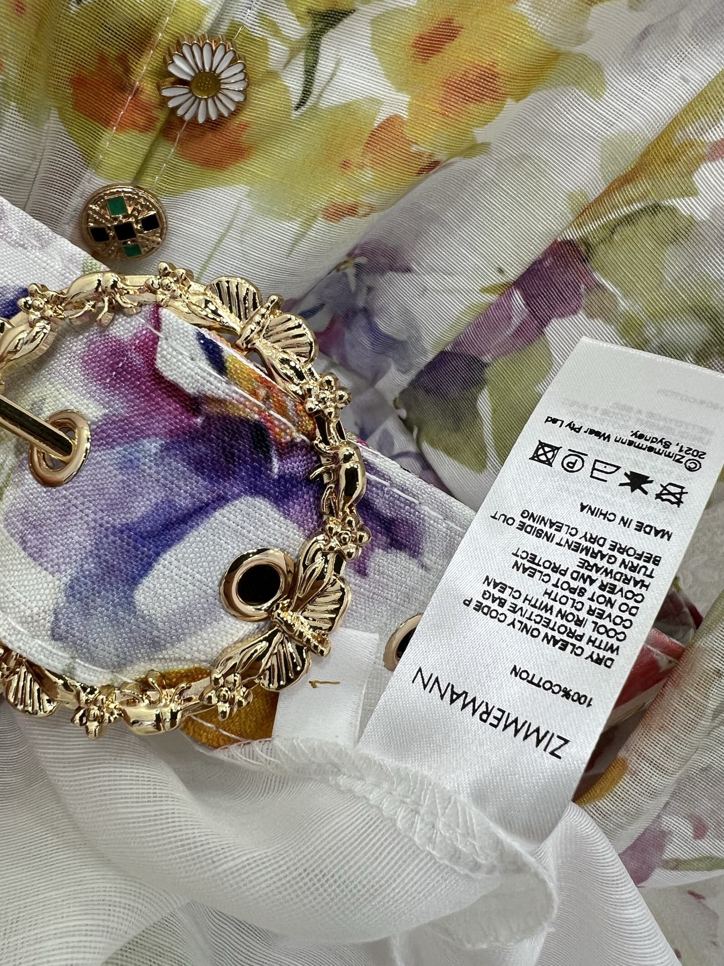 🔥🔥Zimmerman*兹/默曼 25新款百花系列 同步上新啦~短款‼️连衣裙 小立领和灯笼袖设计 前襟