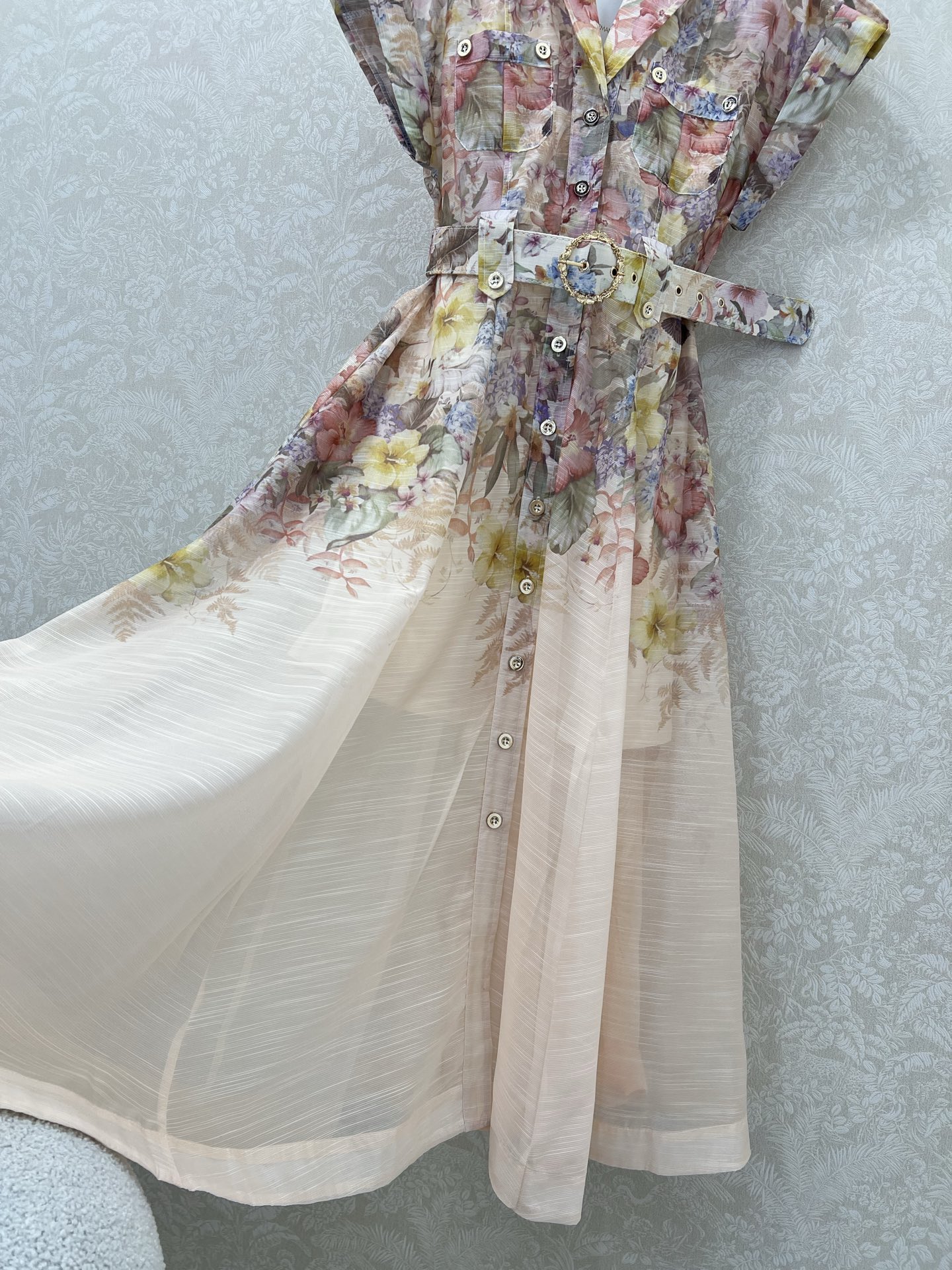 🔥🔥Zimmerman*兹/默曼 25新款翻领卷边袖长款连衣裙 单排扣设计 裙身印花甜美浪漫邂逅炎炎夏日