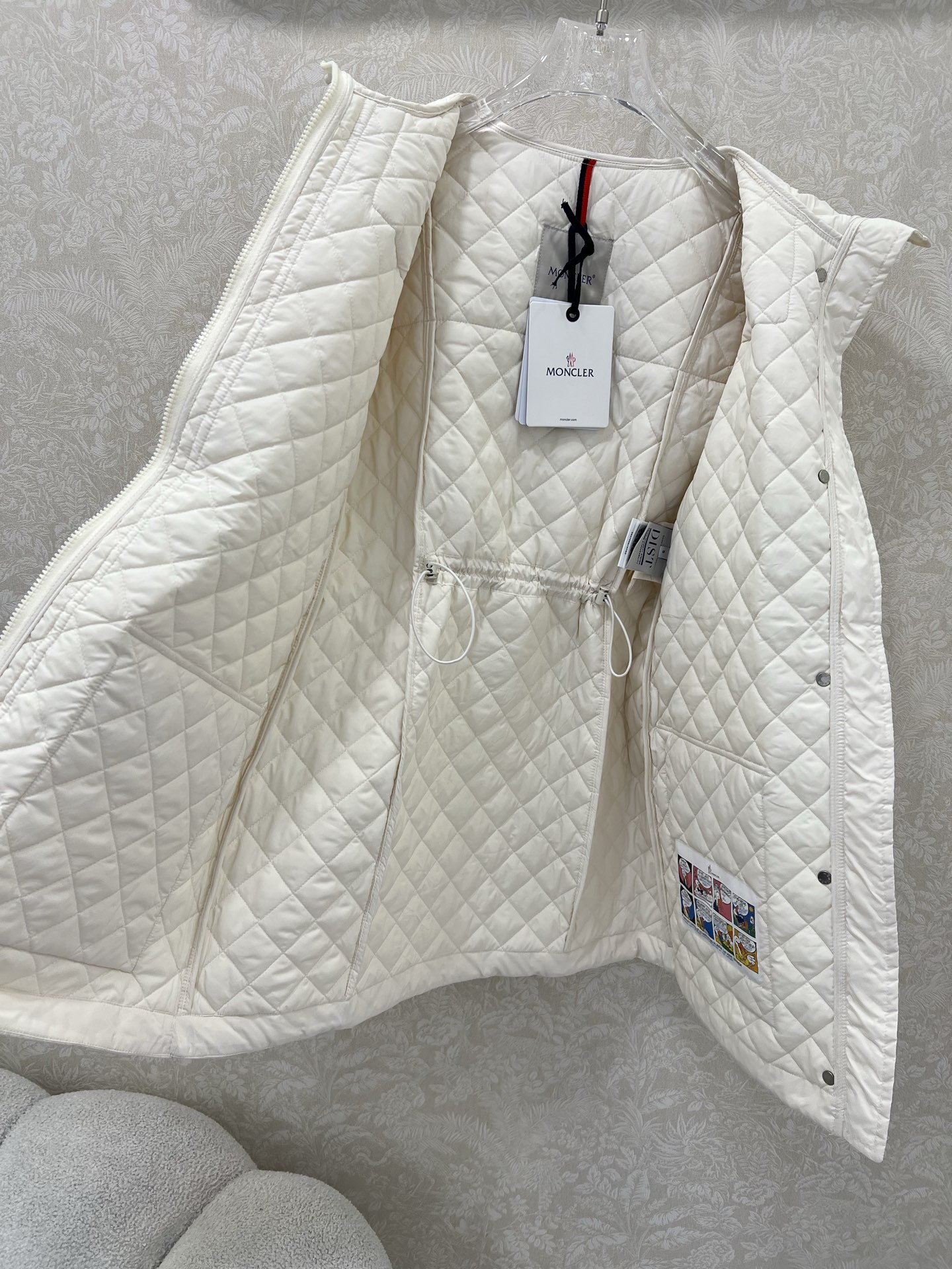 🔥🔥Monc*r 25新款棉服 菱格夹棉薄款棉服长款外套 极简主义设计高级又时髦！休闲带帽设计，以经典的