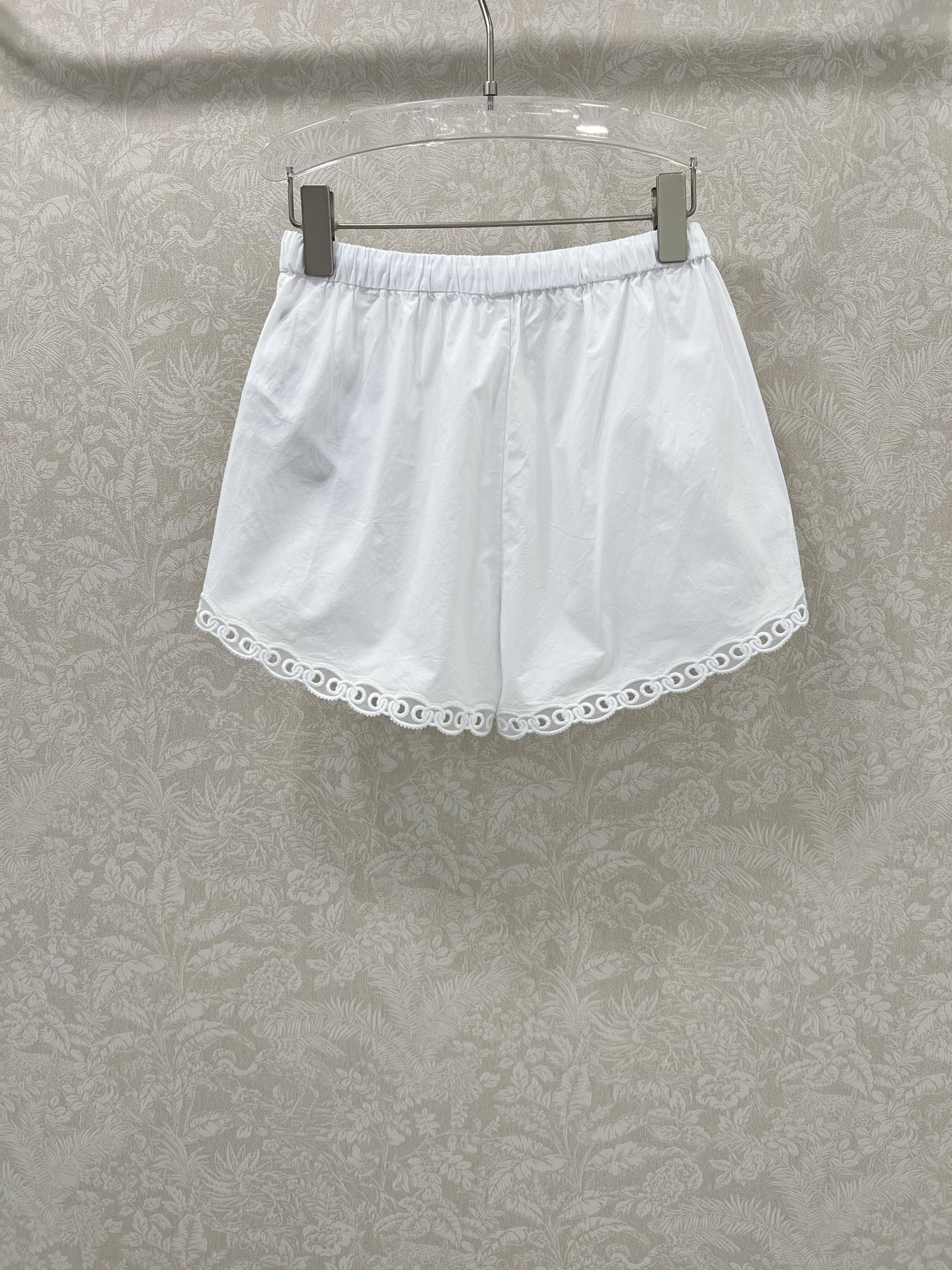 Gucc* 25 New Section: Stylish and Comfortable Female Suit with Embroidered Details - 图片 8