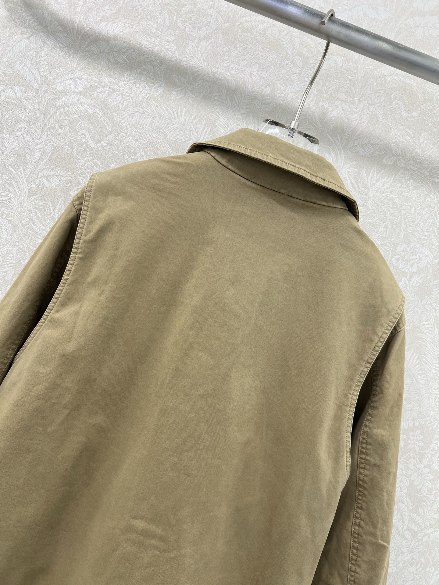 🔥🔥miumi*25早秋新款工装夹克外套  翻领单排扣口袋夹克超有型！定制五金A版显瘦绝绝子 高级的云淡