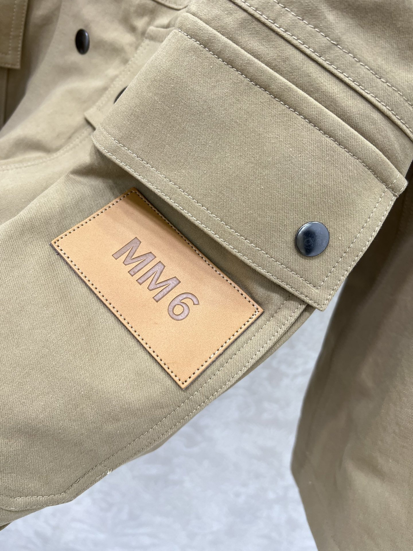 Fashionable MM6 Magella 25 Jackets: High-Quality Customized Workwear for New Employees - 图片 6