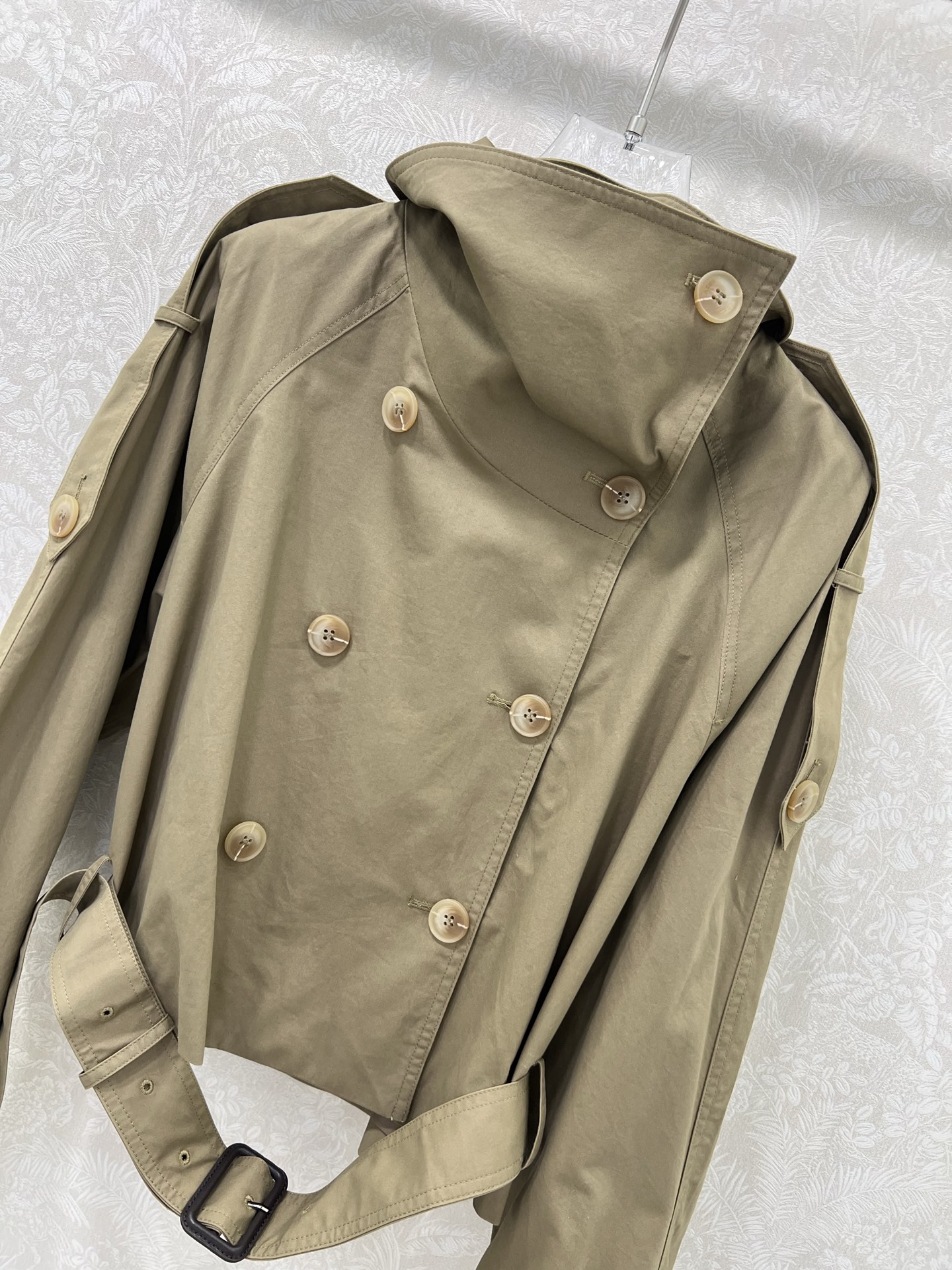 Original Hard-Core Female Suit with Wrapper: ACNE* 3D Design, High Quality, Perfect Fit. - 图片 5