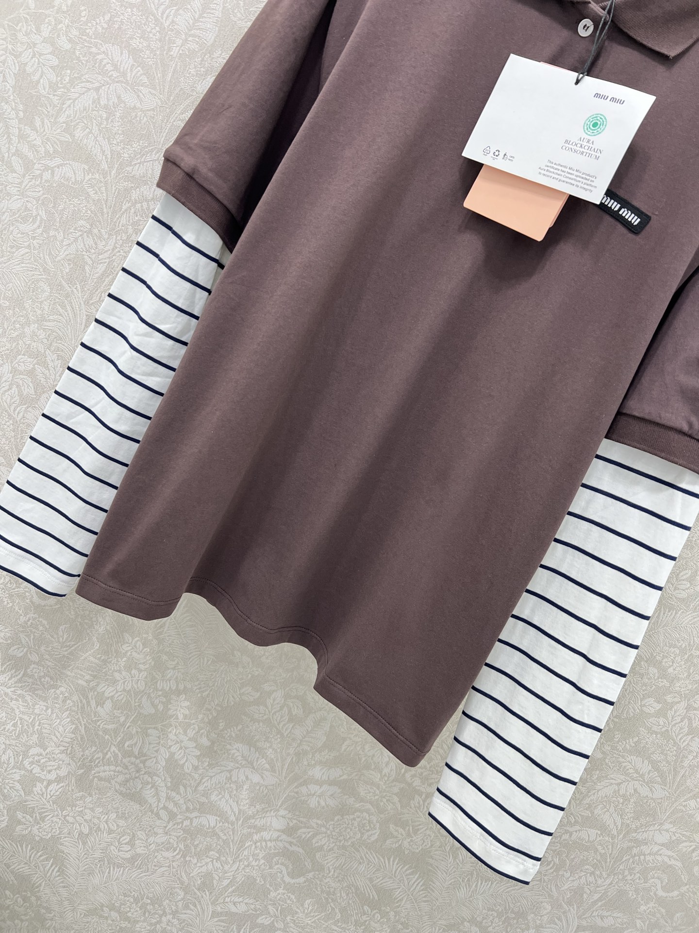 🔥🔥miumi*25新款翻领假两件长袖T恤 高级老钱风配色袖子拼接条纹袖口 少女知识分子时髦风穿搭！老钱