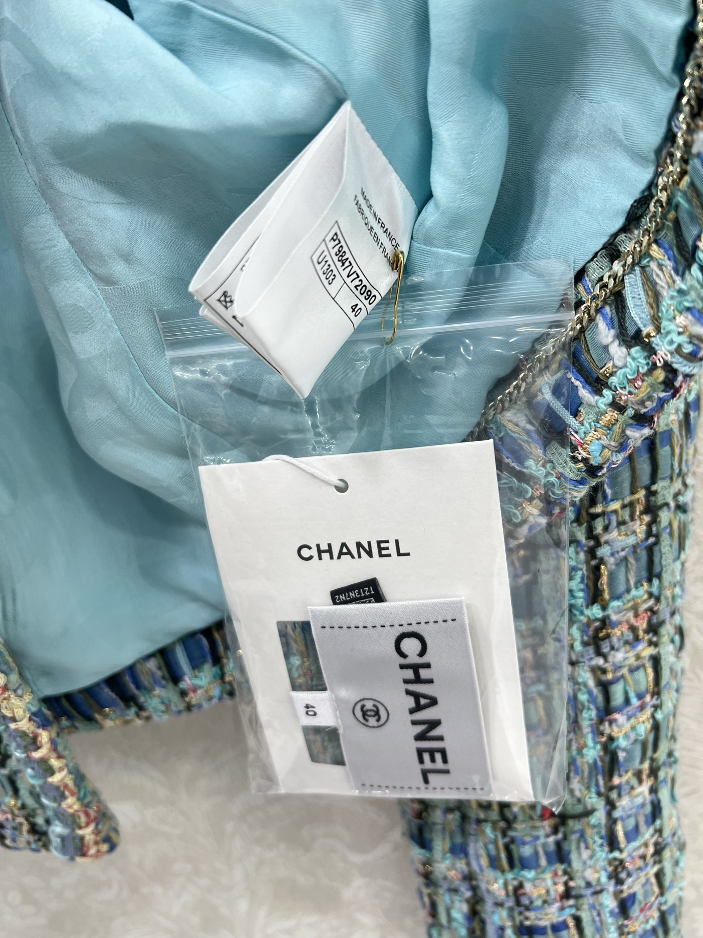 🔥🔥Chan*l粗纺捆边洋装外套 手工坊系列外套 采用原版定制粗花呢面料，手工包边工艺，内里100%真丝