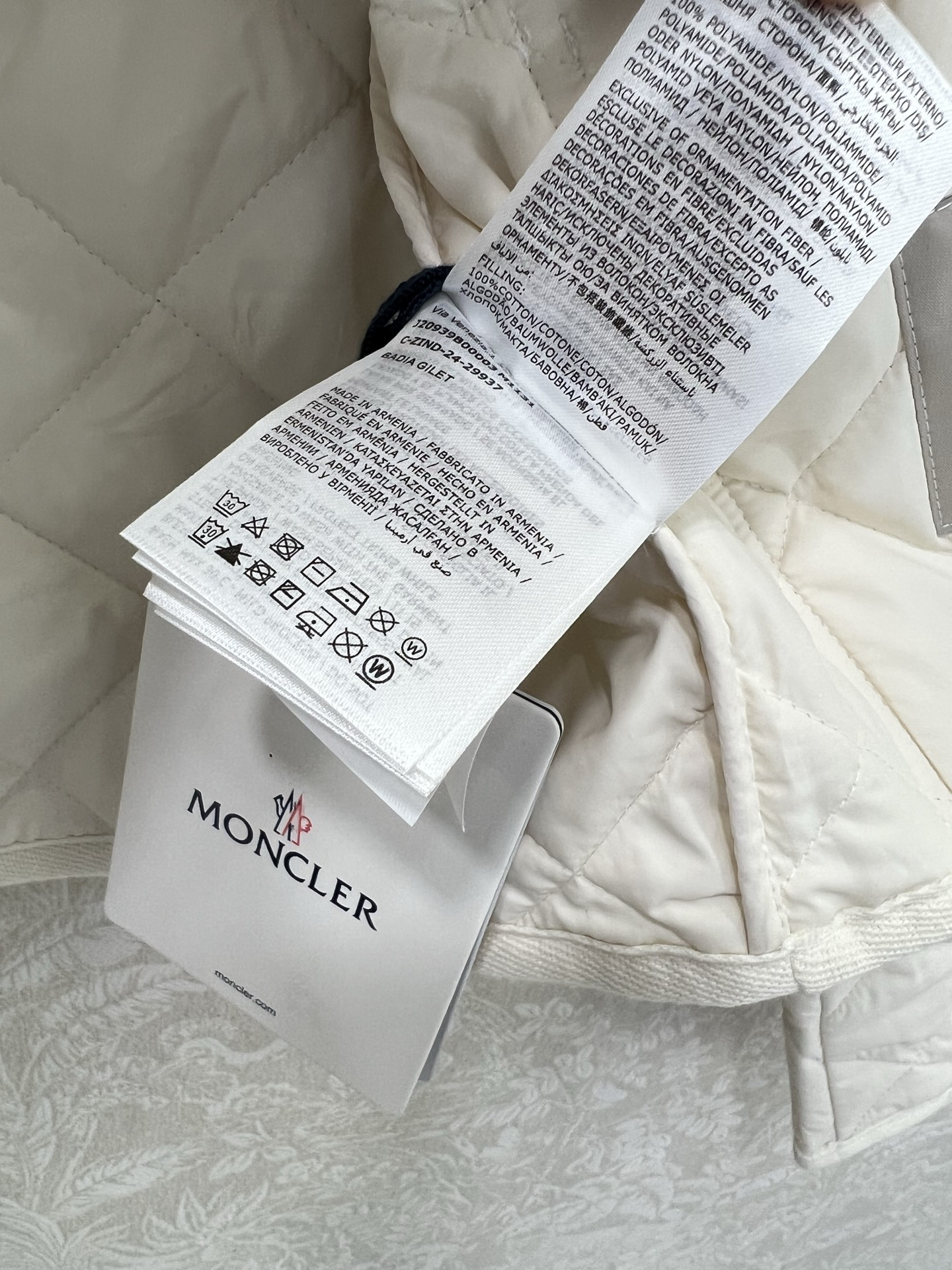 🔥🔥moncl*r 25新款菱形绗缝夹棉短款棉服小外套。气质翻领双口袋小短款设计！减龄少女气质，进口机压