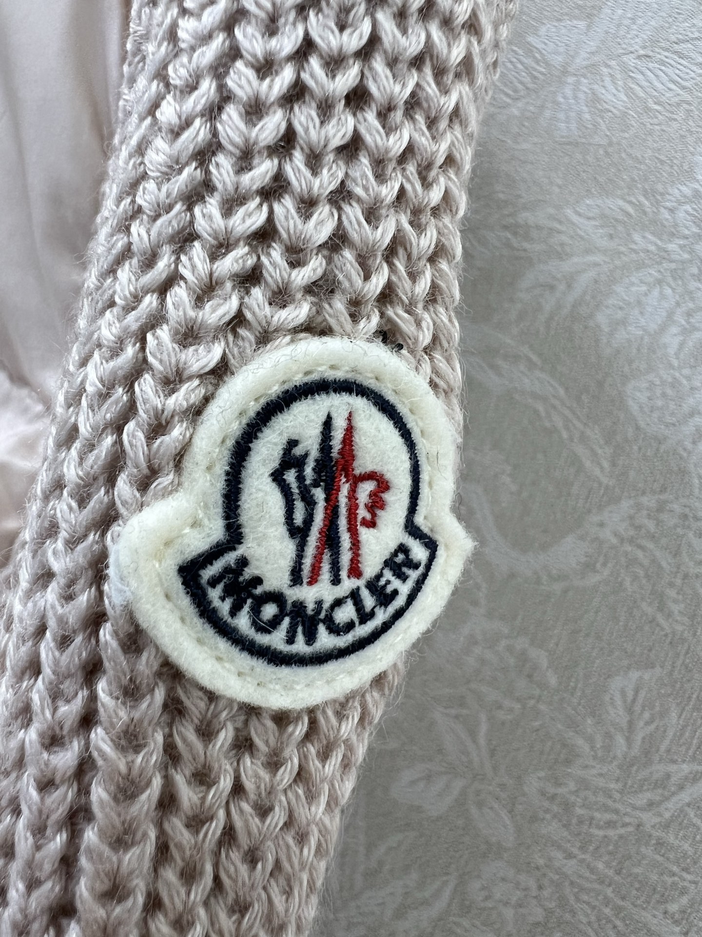 🔥🔥Moncler 25新款拼接针织口袋女式羽绒服 温度与风度的完美平衡 90%珍稀鹅绒填充 零下无畏，