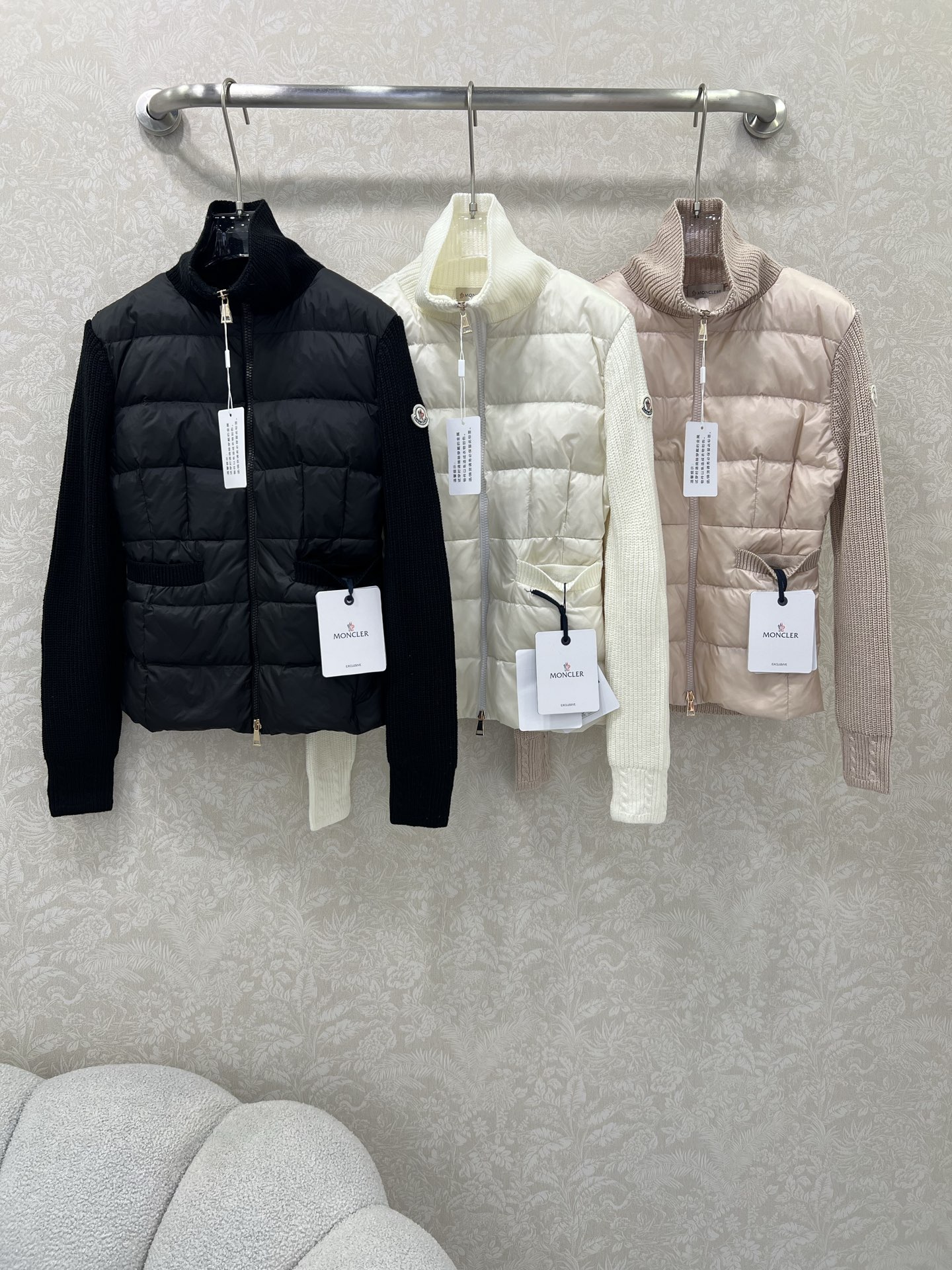 🔥🔥Moncler 25新款拼接针织口袋女式羽绒服 温度与风度的完美平衡 90%珍稀鹅绒填充 零下无畏，