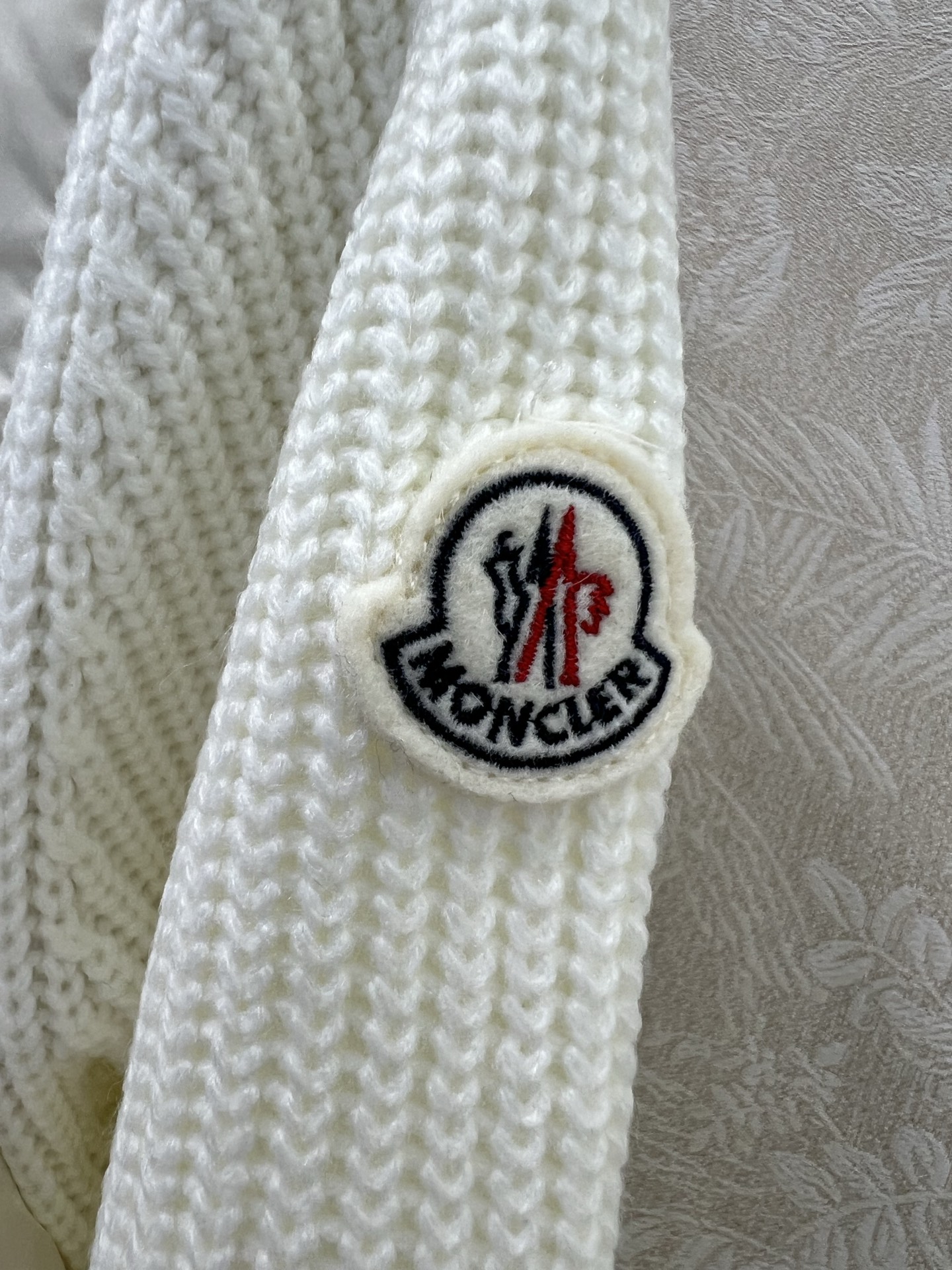 🔥🔥Moncler 25新款立领羊毛针织拼接夹克单羽绒！冬天的内搭神器早秋必备单品。立领绗缝短款版型百搭