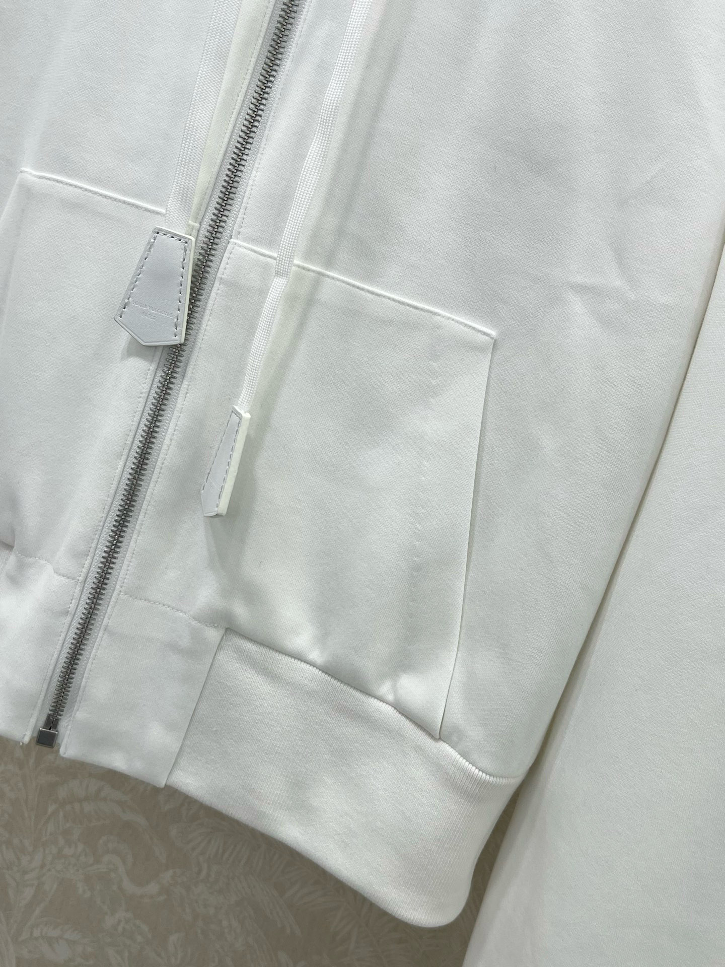 🔥🔥Louis Vuitt*n25秋冬新品外套短裤套装 分开出售❗高端定制棉质螺纹带帽卫衣外套，搭配同系