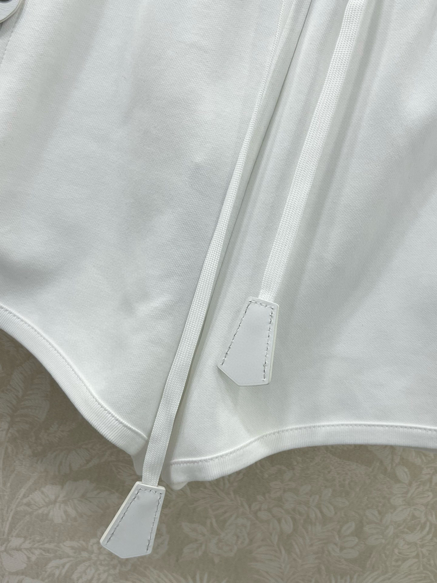 🔥🔥Louis Vuitt*n25秋冬新品外套短裤套装 分开出售❗高端定制棉质螺纹带帽卫衣外套，搭配同系