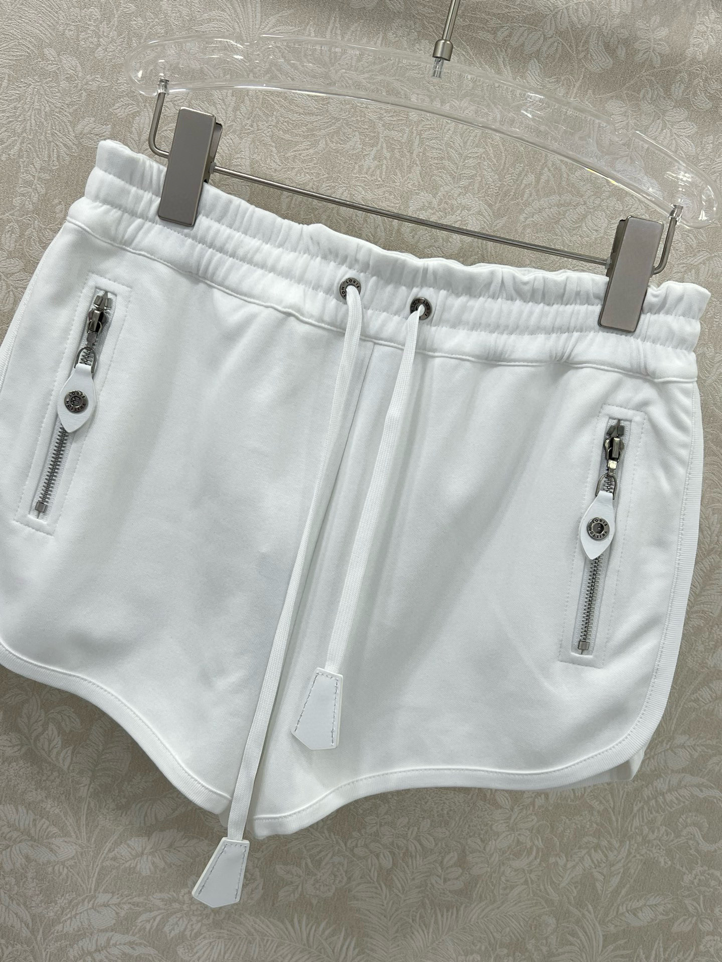 🔥🔥Louis Vuitt*n25秋冬新品外套短裤套装 分开出售❗高端定制棉质螺纹带帽卫衣外套，搭配同系